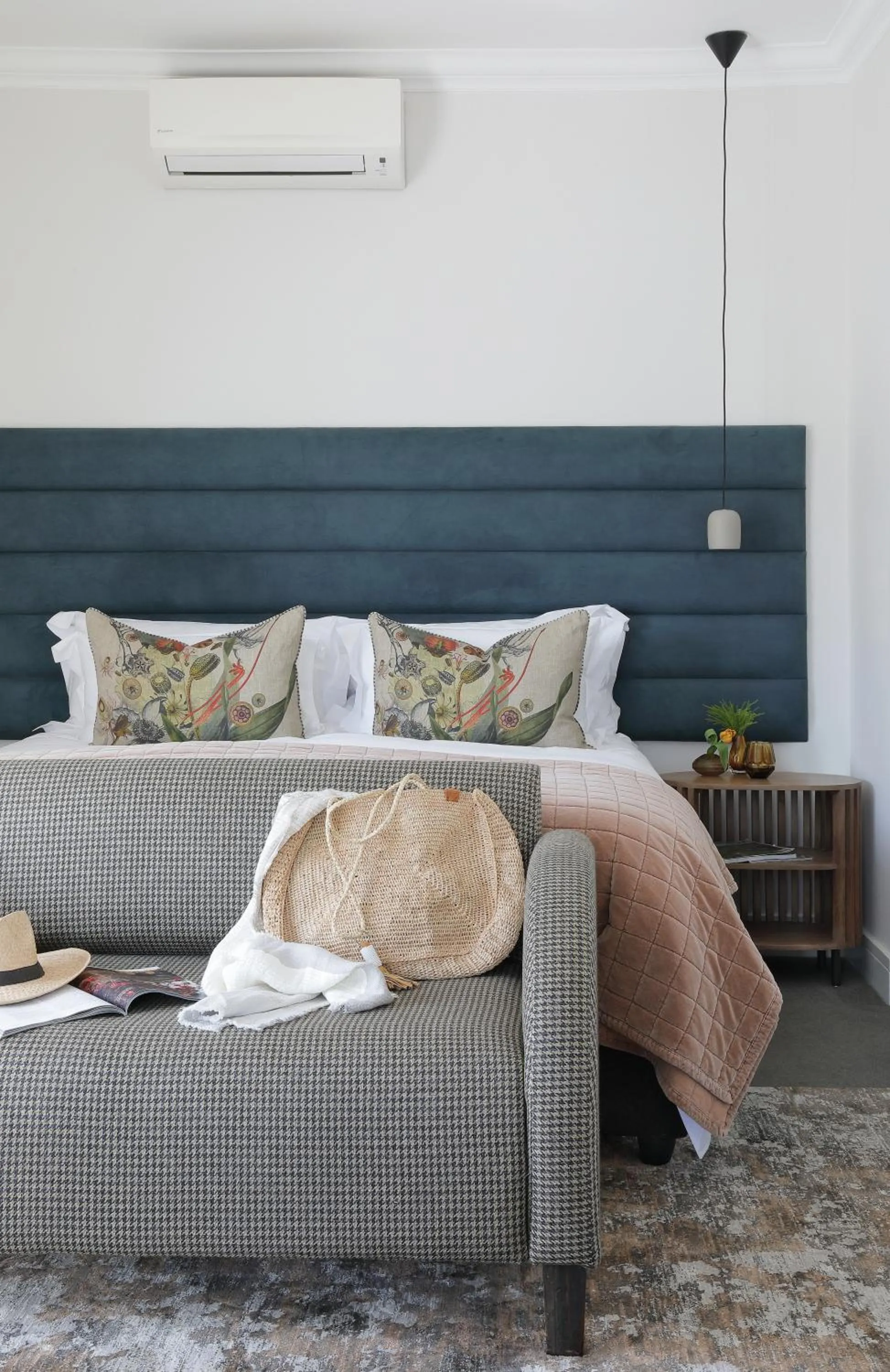 Bed in Twice Central Guest House