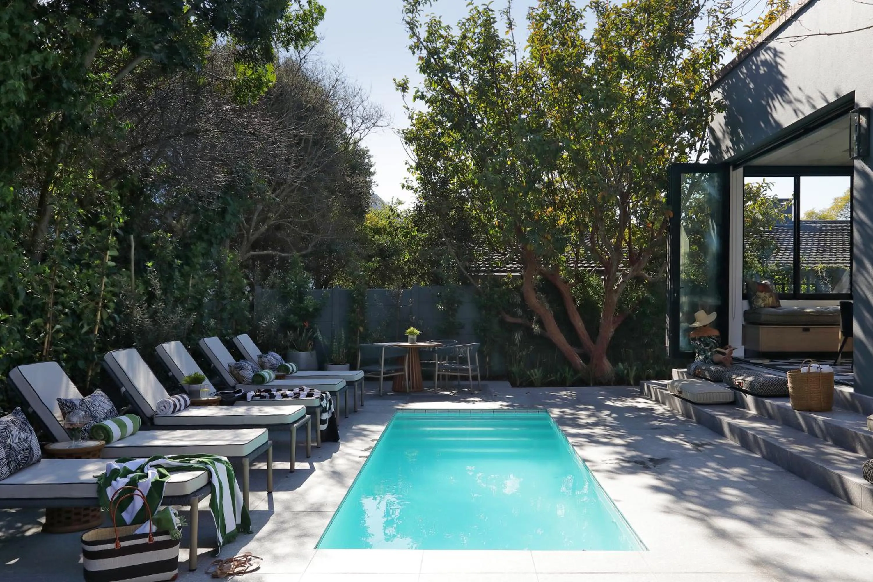 Day in Twice Central Guest House