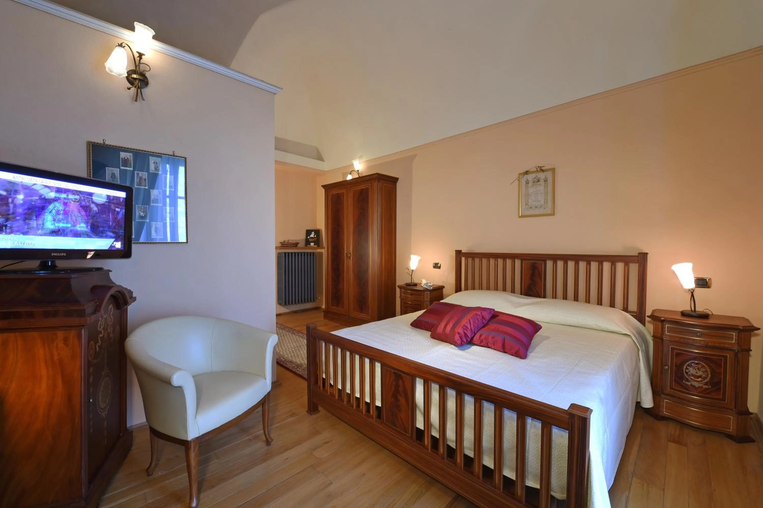 Double Room with Private Bathroom - single occupancy in Villa Durando