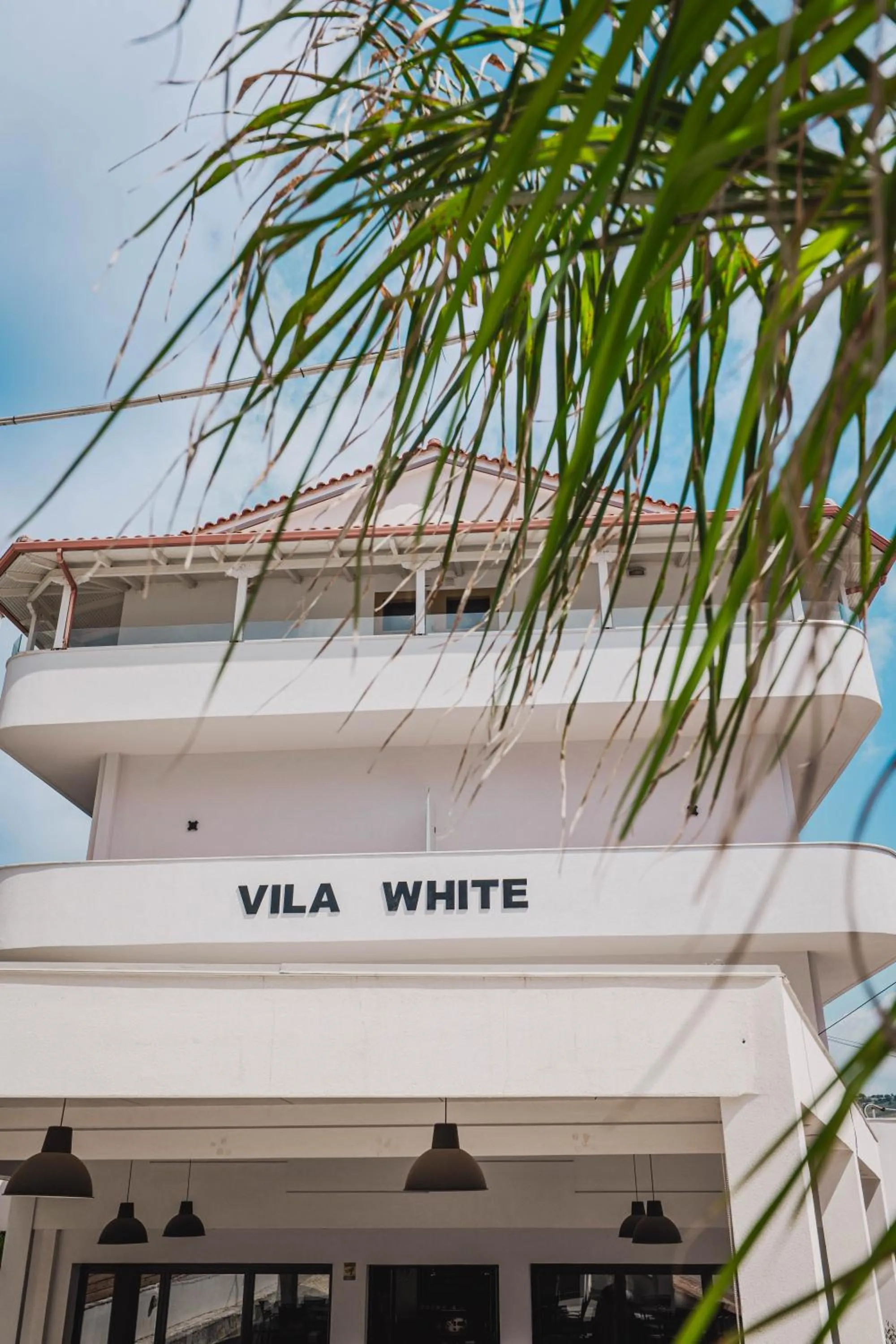 Villa White