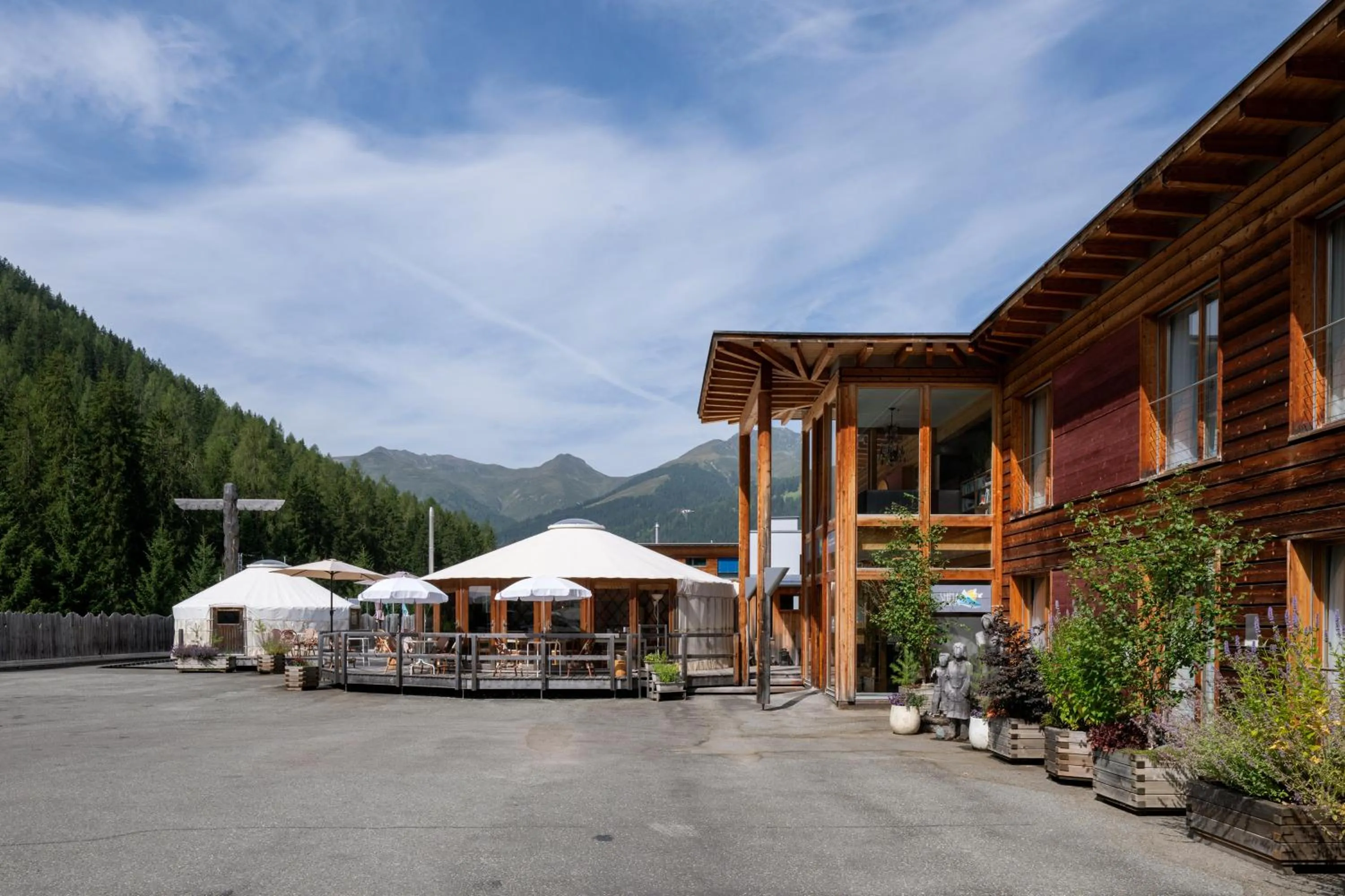 Property building in Shima-Davos