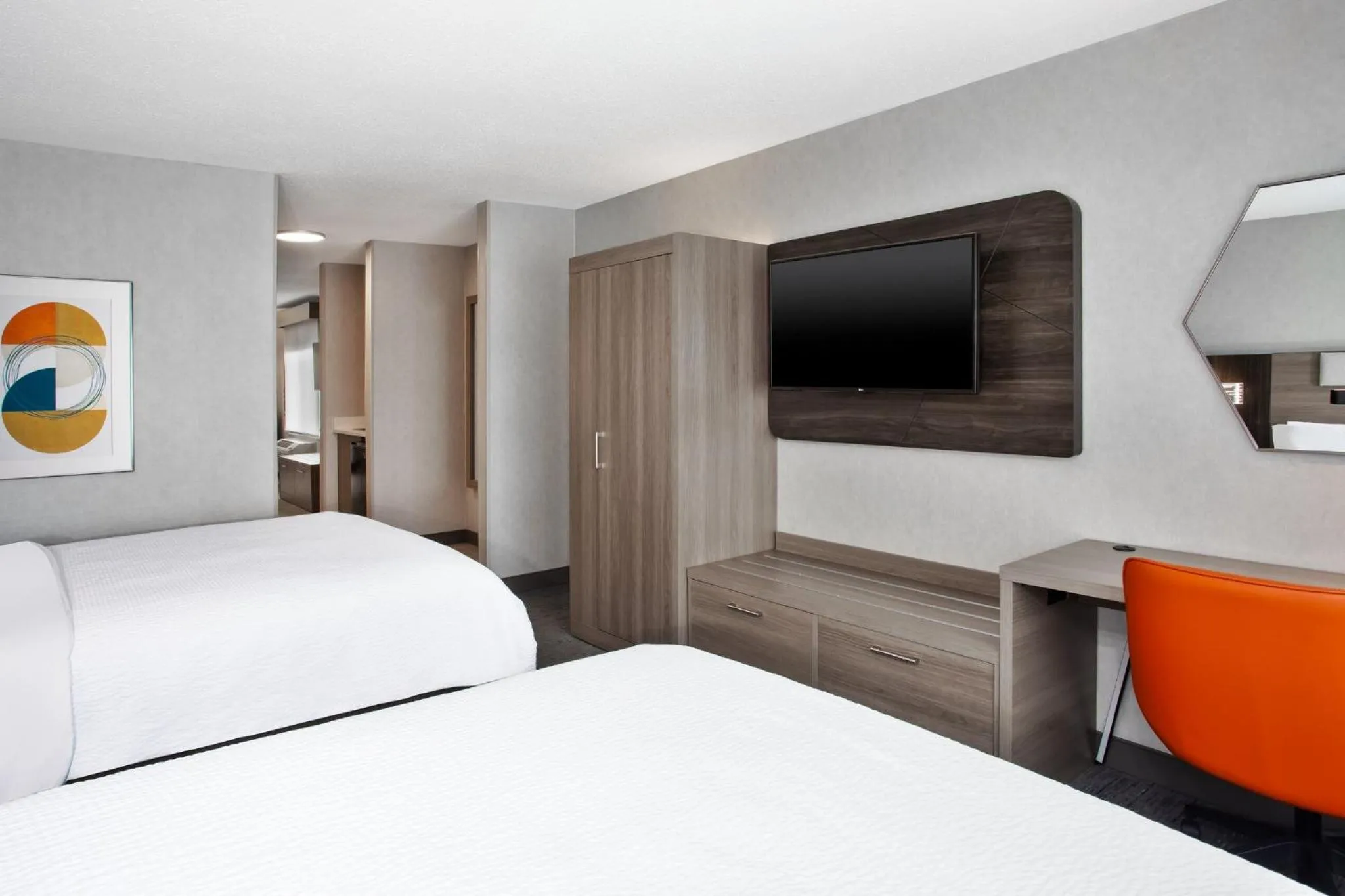 Photo of the whole room, Bed in Holiday Inn Express Hotel & Suites - Belleville Area by IHG