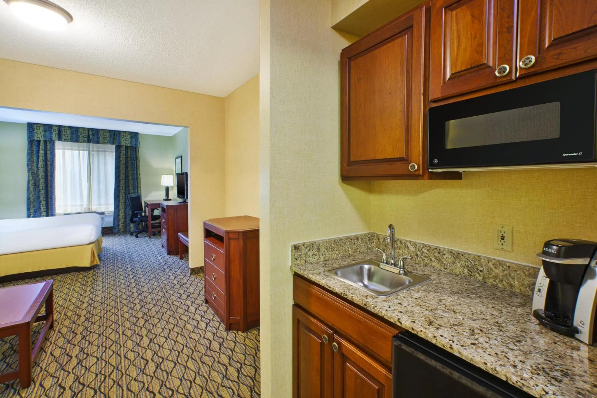 Photo of the whole room in Holiday Inn Express Hotel & Suites - Belleville Area by IHG