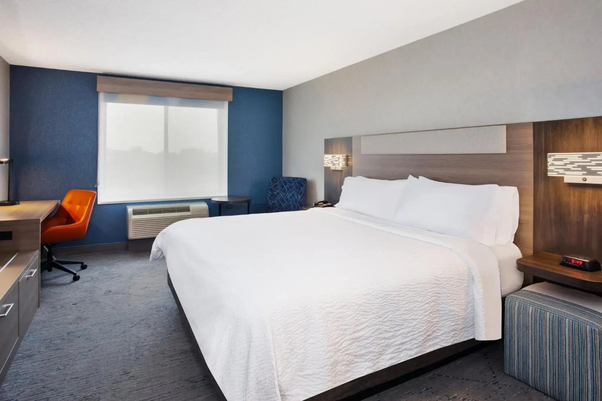 One-Bedroom Suite - Communications Accessible in Holiday Inn Express Hotel & Suites - Belleville Area by IHG One-Bedroom Suite - Communications Accessible in Holiday Inn Express Hotel & Suites - Belleville Area by IHG