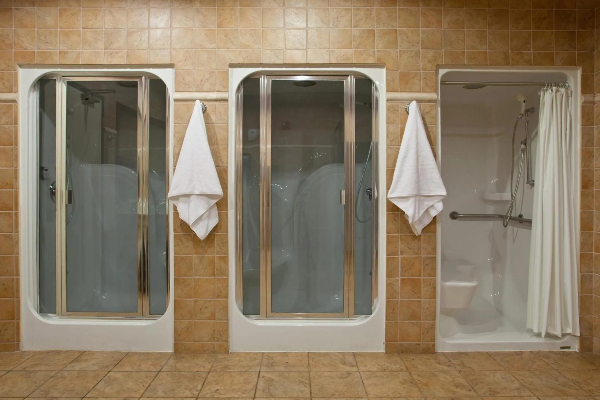 Fitness centre/facilities in Holiday Inn Express Hotel & Suites - Belleville Area by IHG