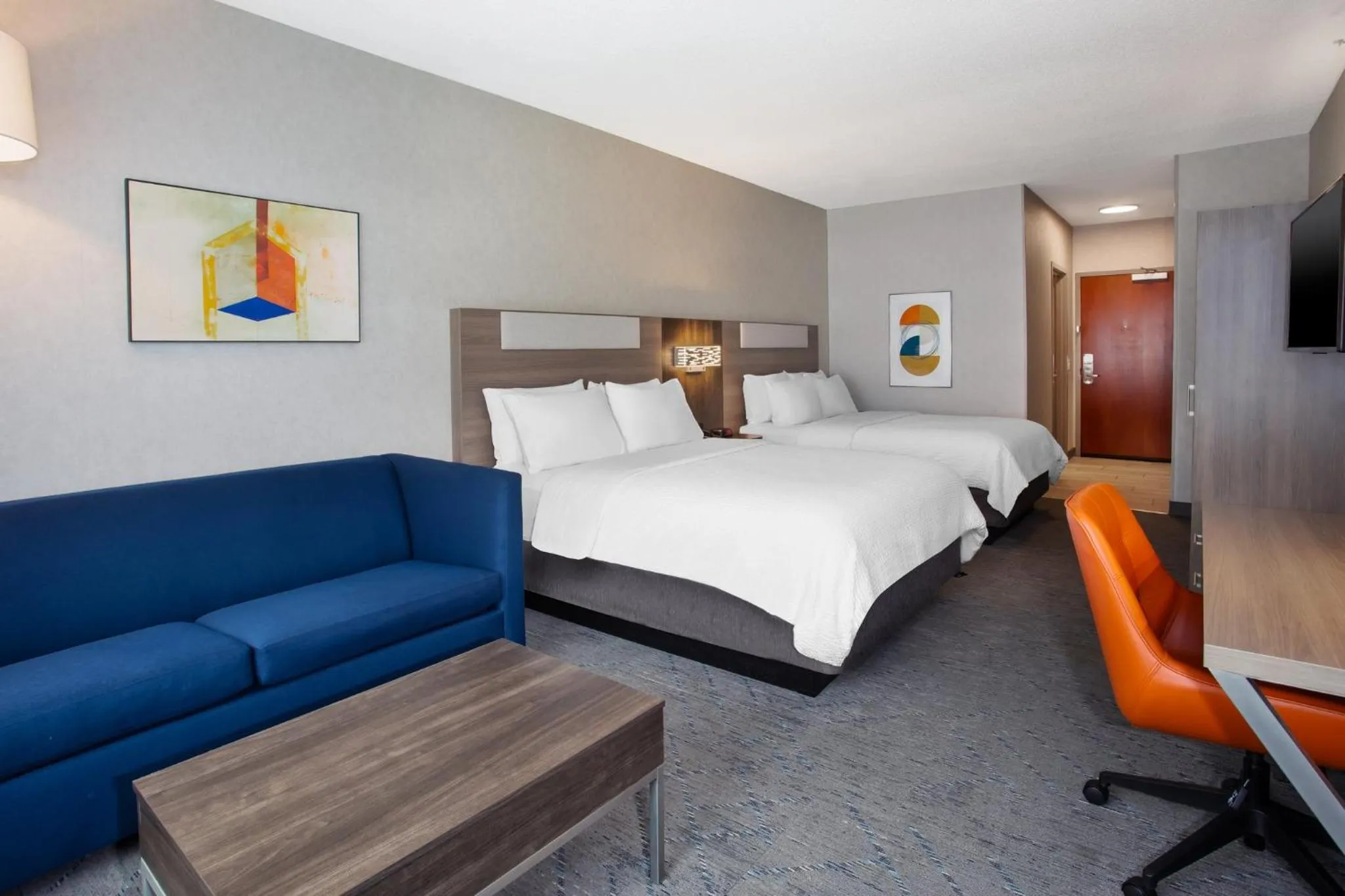 Photo of the whole room, Bed in Holiday Inn Express Hotel & Suites - Belleville Area by IHG