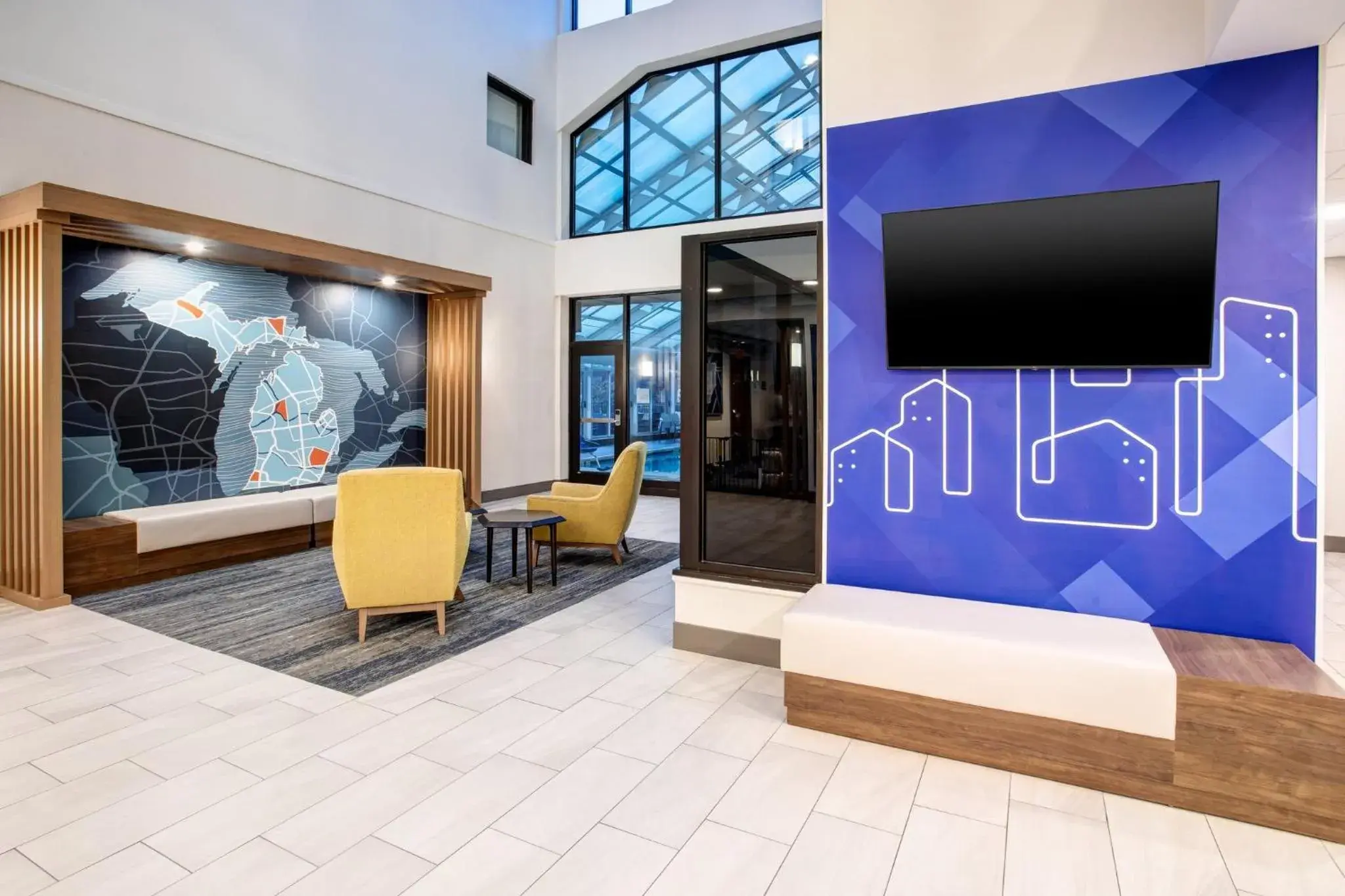 Property building in Holiday Inn Express Hotel & Suites - Belleville Area by IHG Property building in Holiday Inn Express Hotel & Suites - Belleville Area by IHG