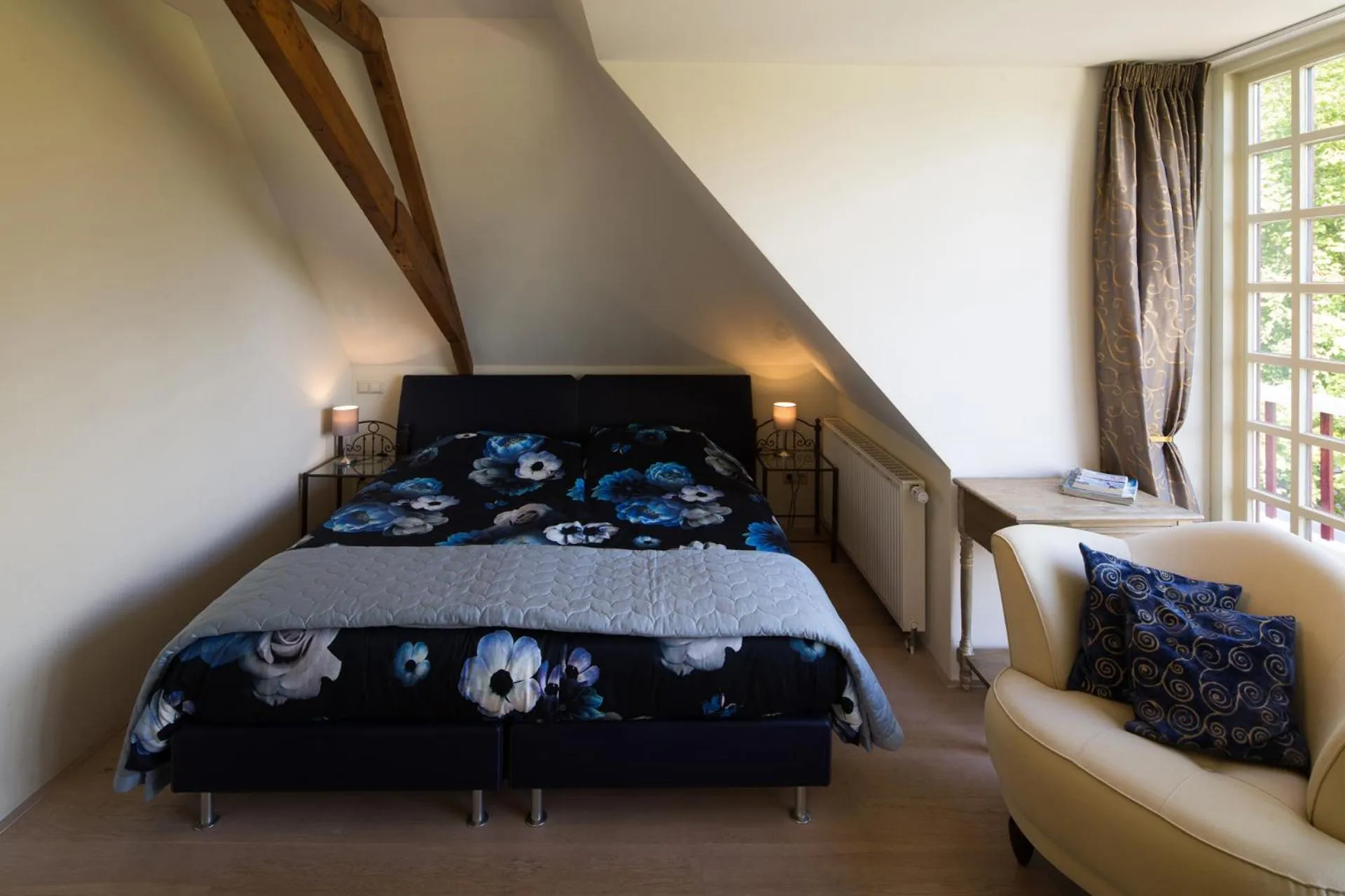 Bed in Burgers & Buitenlui