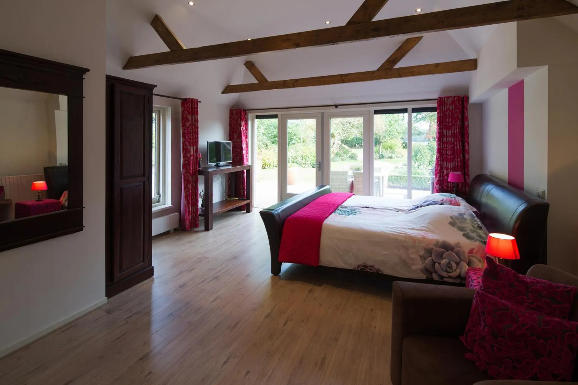 Bed in Burgers & Buitenlui