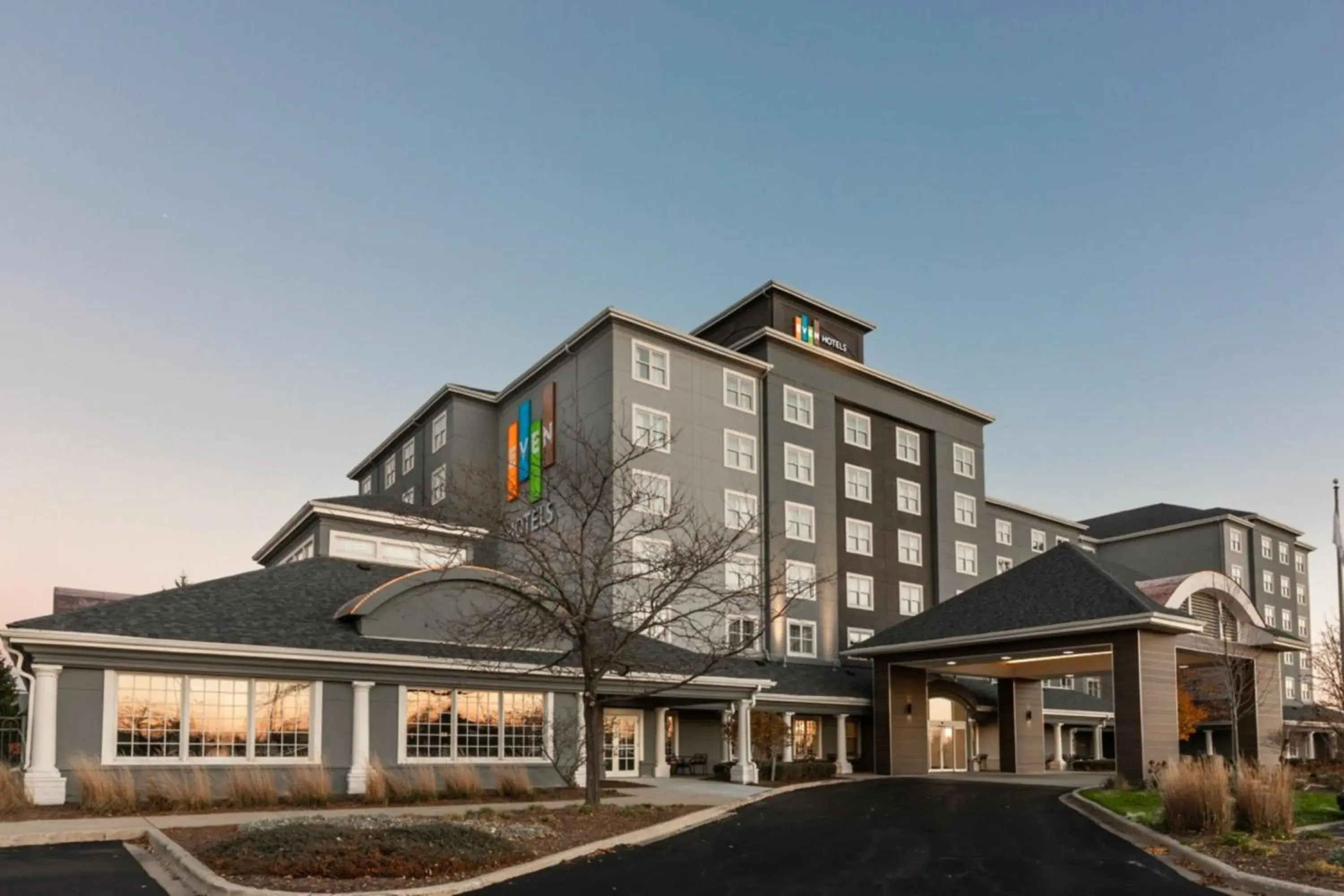 Property building in EVEN Hotel Chicago - Tinley Park - Convention Center by IHG Property building in EVEN Hotel Chicago - Tinley Park - Convention Center by IHG