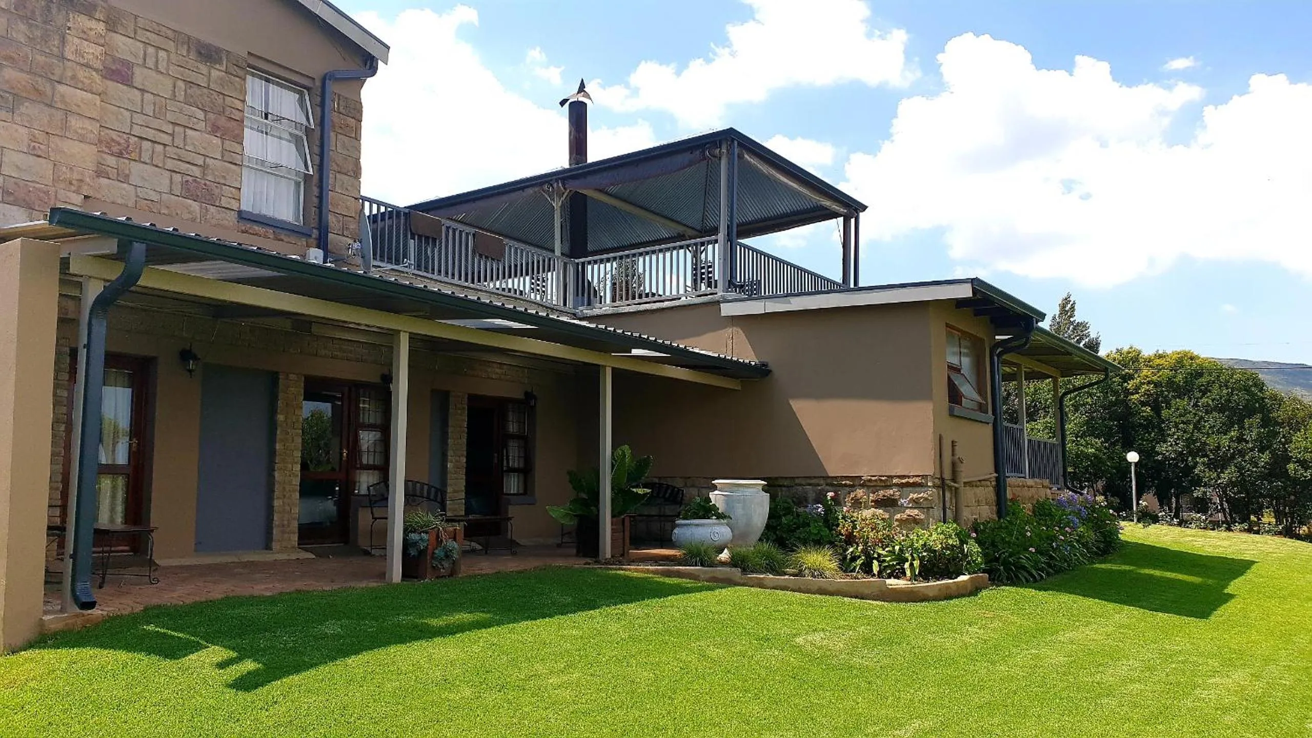 Property building in Ash River Lodge