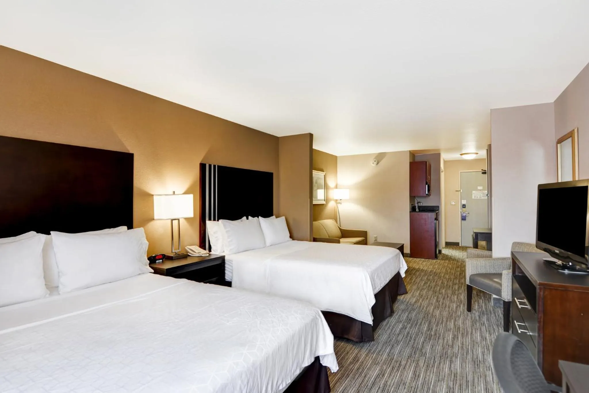 Bedroom, Bed in Holiday Inn Express Hotel & Suites Milwaukee-New Berlin by IHG