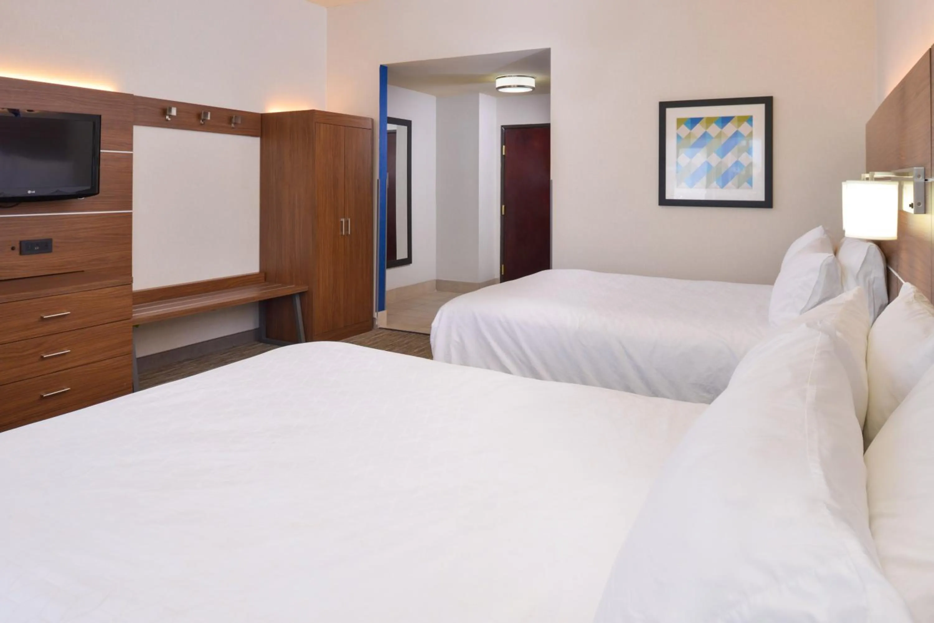 Photo of the whole room, Bed in Holiday Inn Express Hotel & Suites Abilene Mall South by IHG