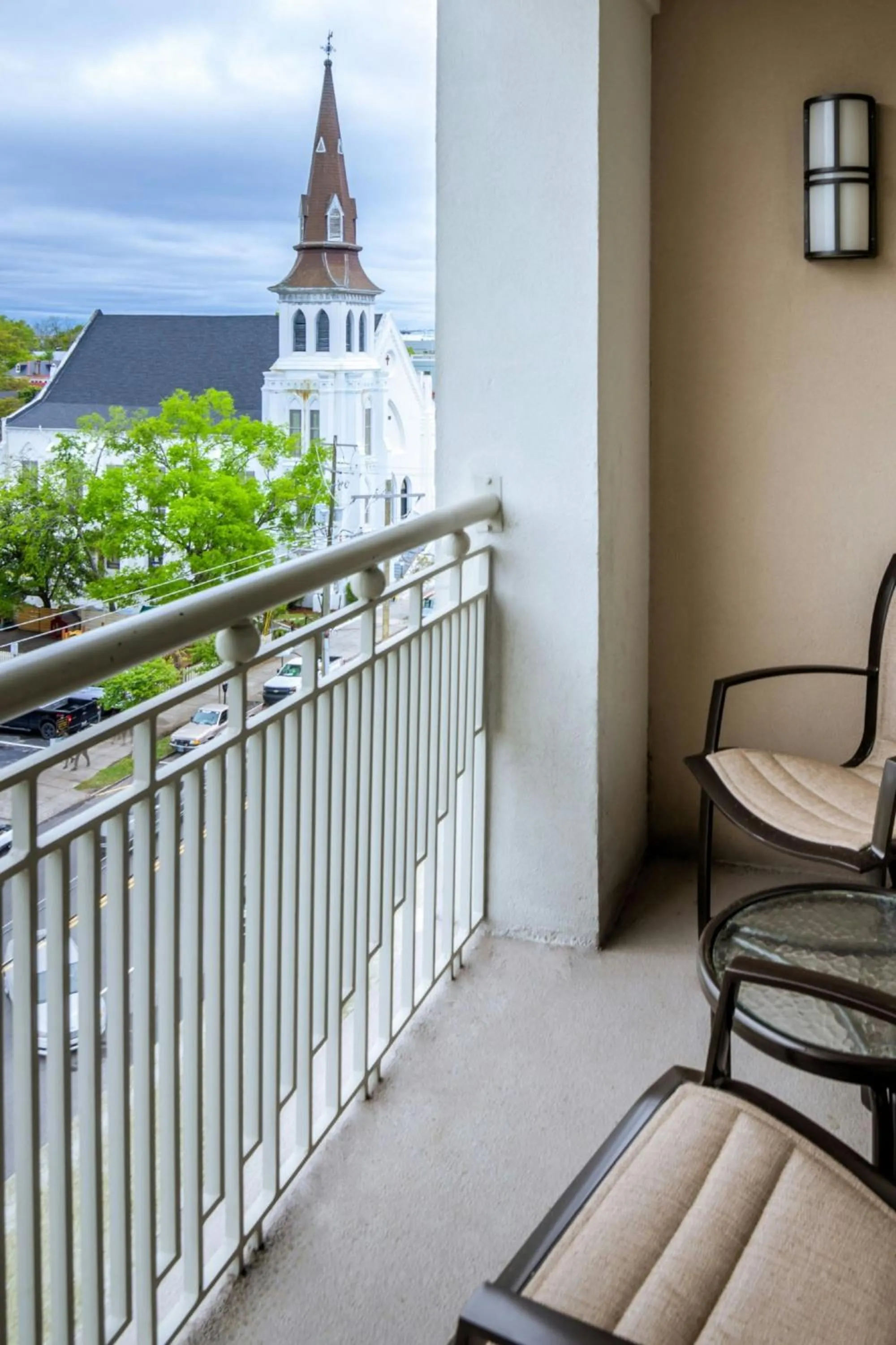 Photo of the whole room in Courtyard by Marriott Charleston Historic District
