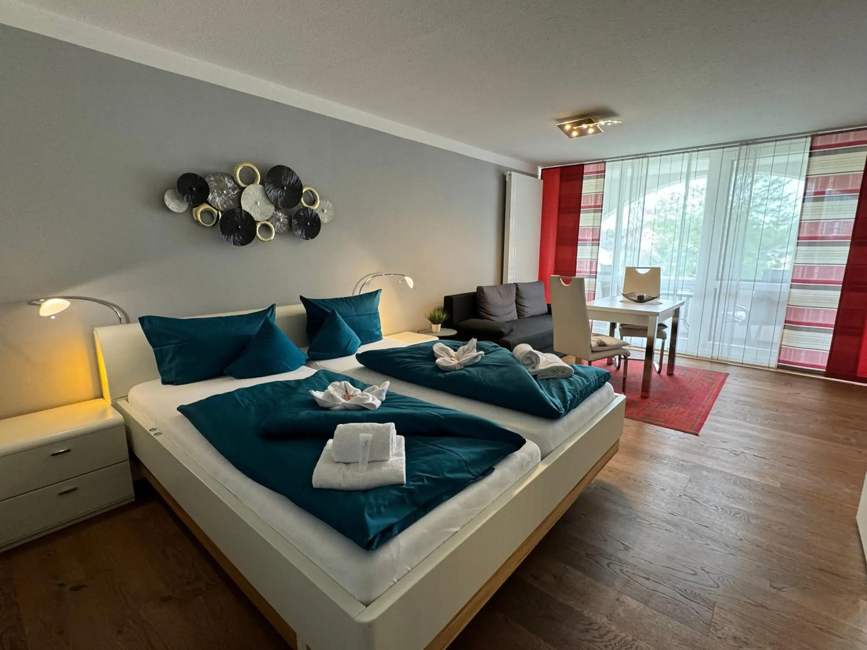 Double Room with Balcony - single occupancy in Schloss Kirchham Appartement - & Wellnessanlage Double Room with Balcony - single occupancy in Schloss Kirchham Appartement - & Wellnessanlage