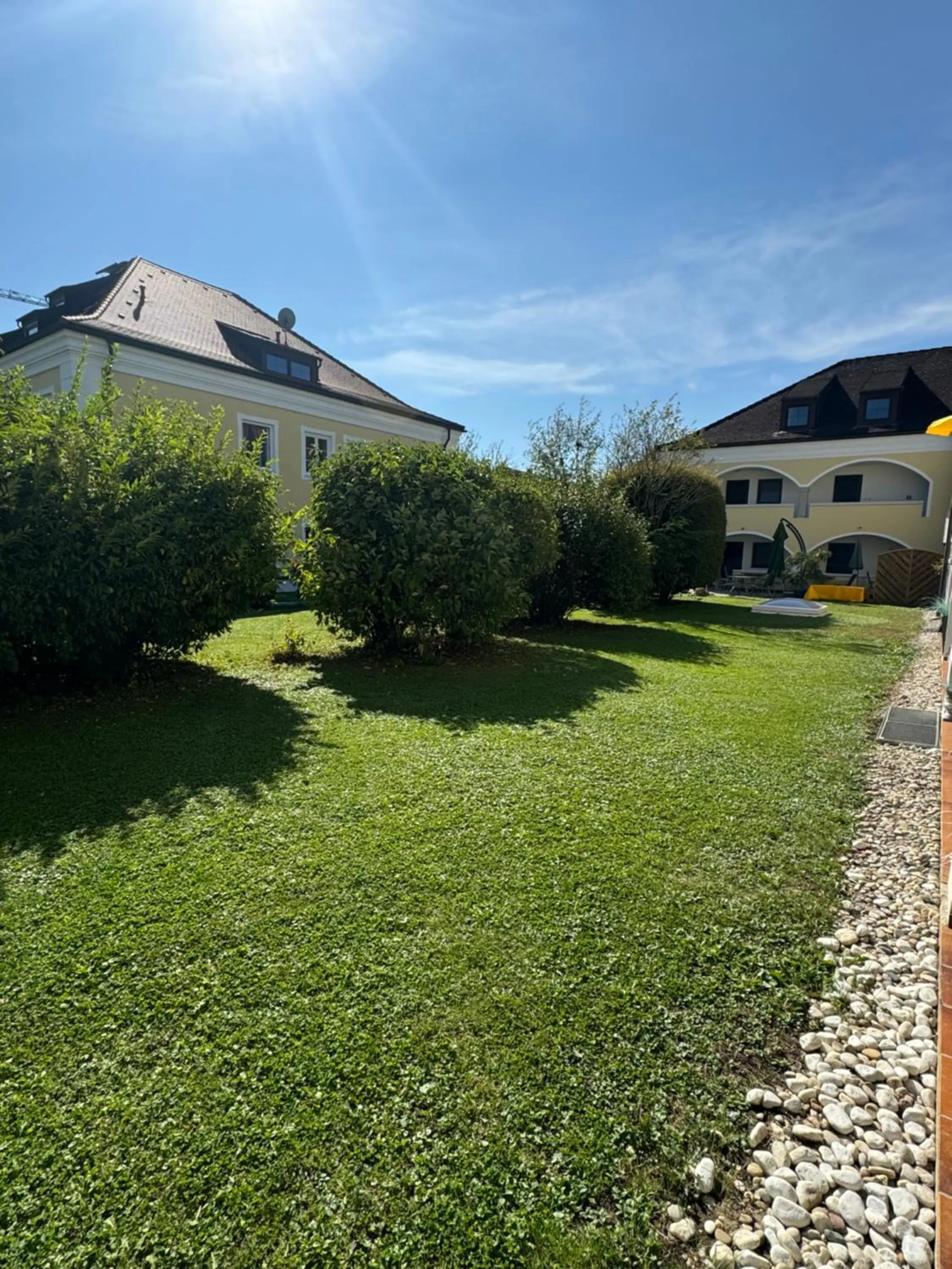 Garden view in Schloss Kirchham Appartement - & Wellnessanlage