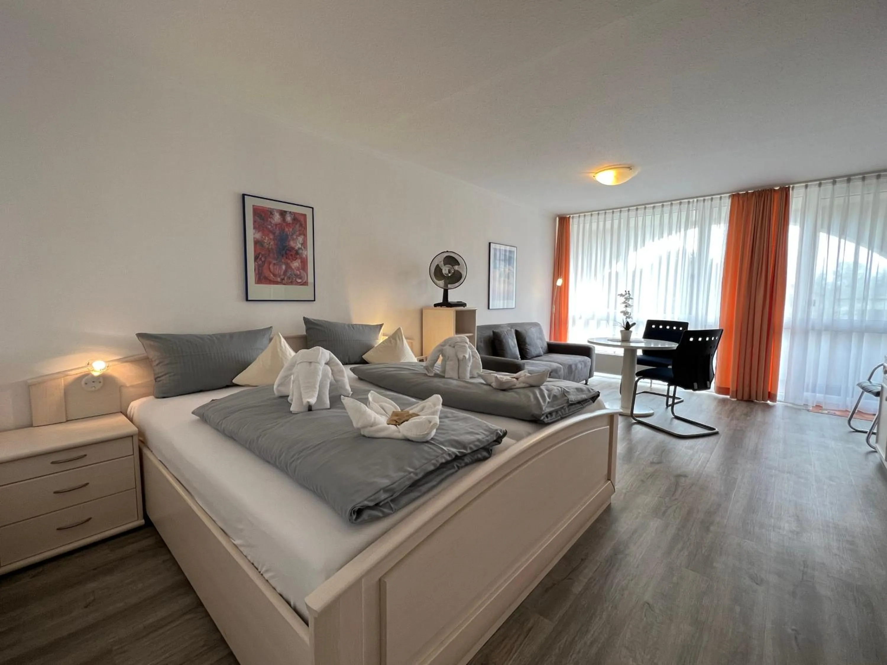 Photo of the whole room, Bed in Schloss Kirchham Appartement - & Wellnessanlage