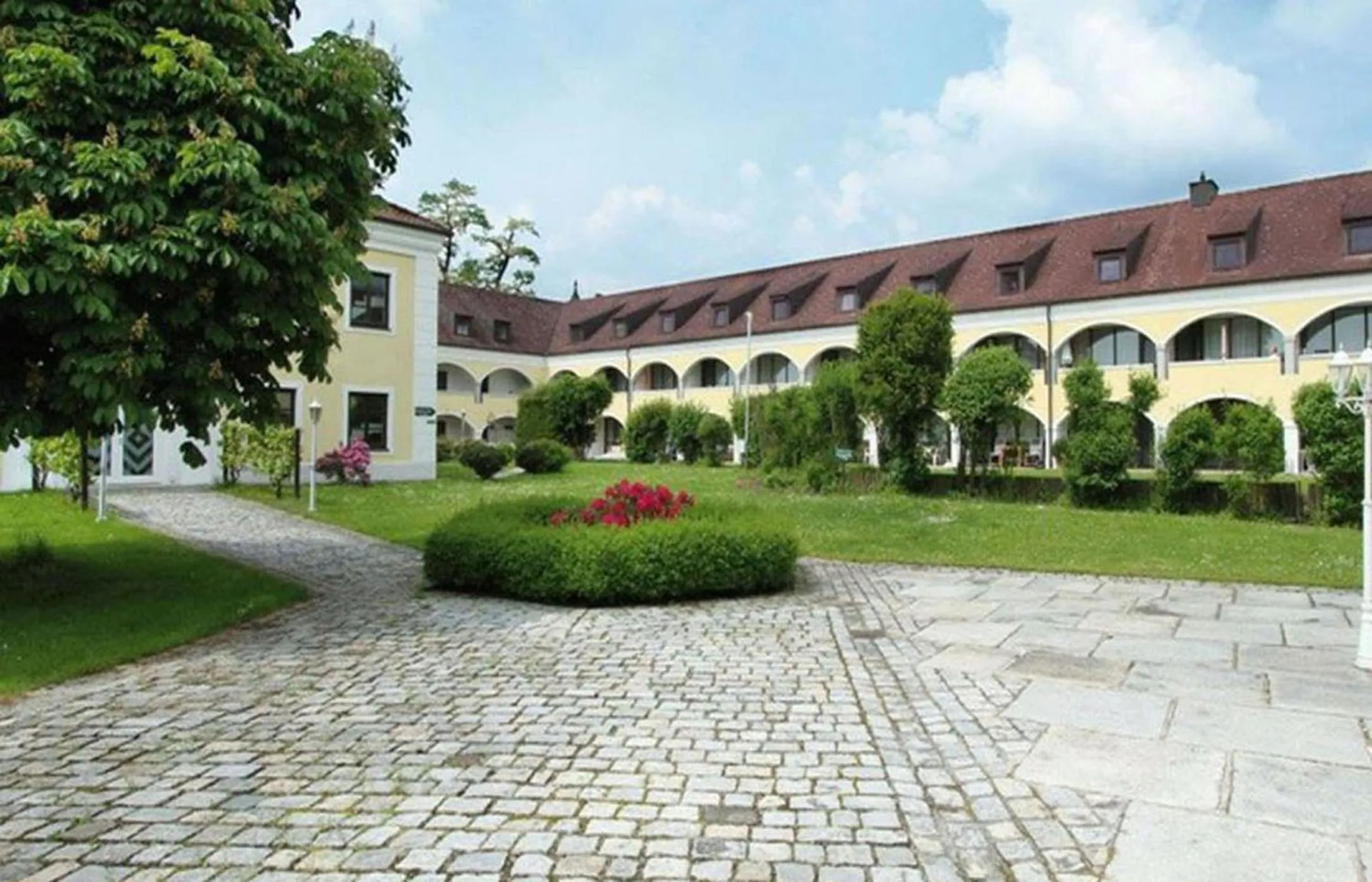 Property building in Schloss Kirchham Appartement - & Wellnessanlage