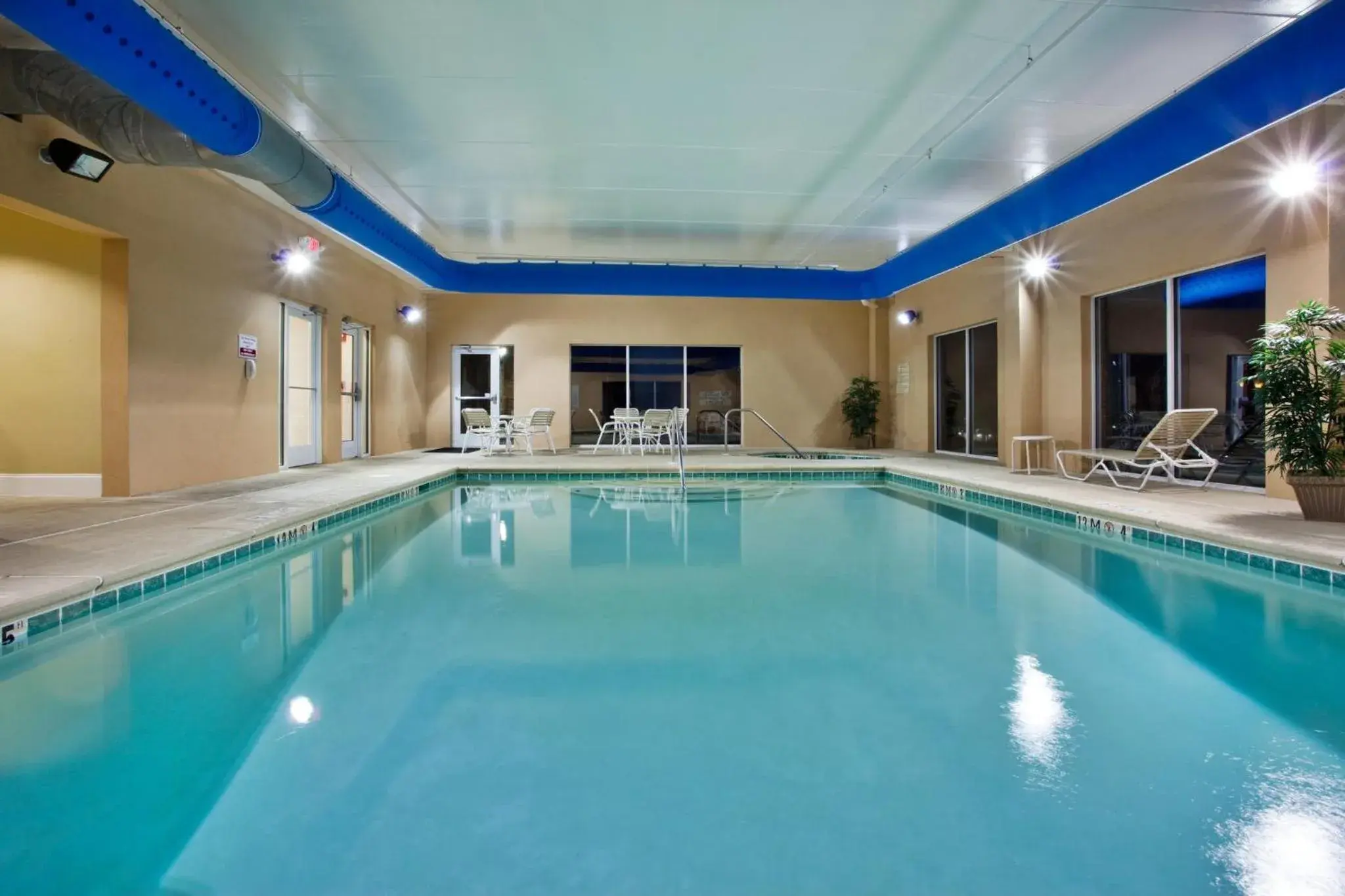 Swimming pool in Holiday Inn Augusta West I-20 by IHG Swimming pool in Holiday Inn Augusta West I-20 by IHG