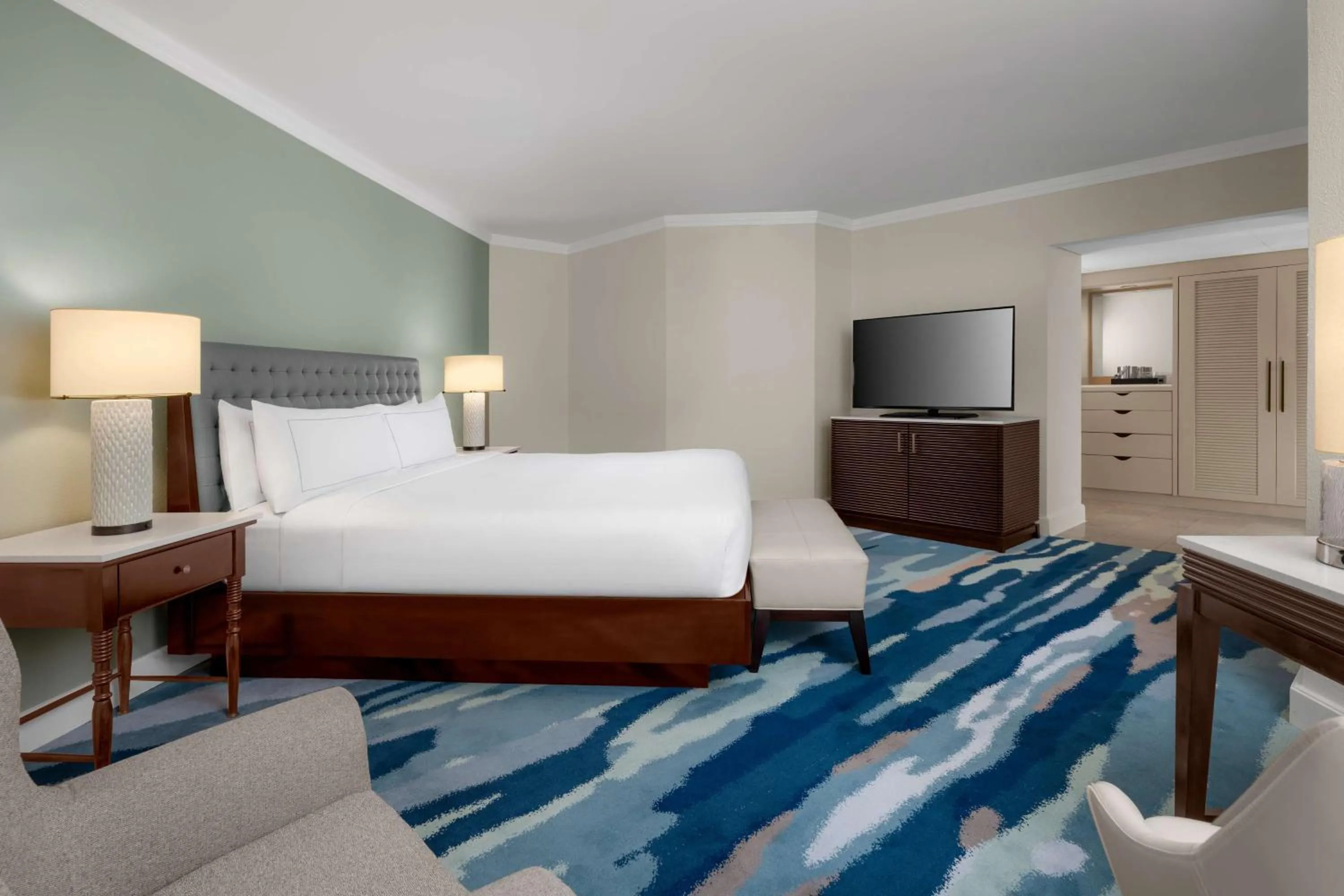 Bed in Hilton Aruba Caribbean Resort & Casino