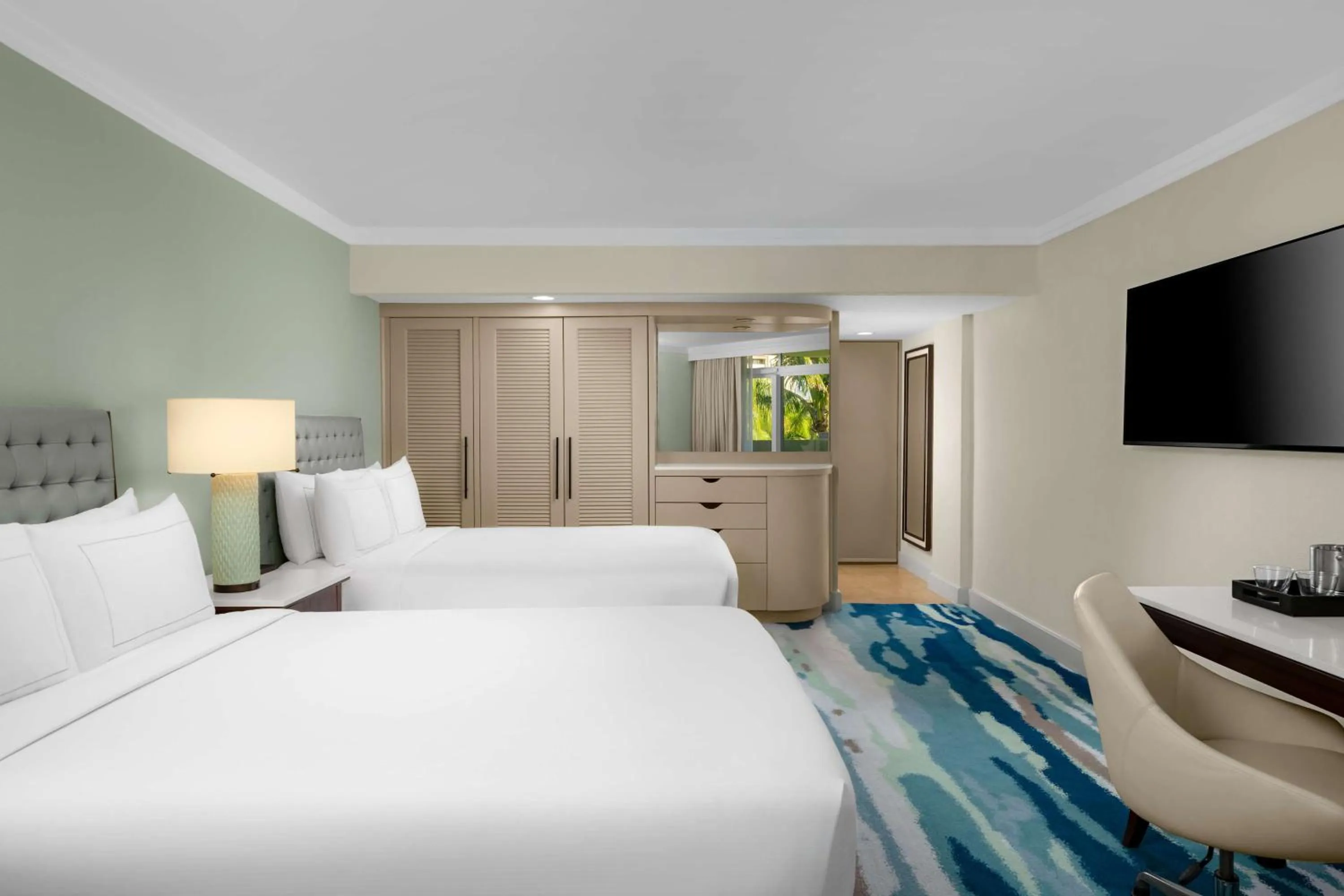 Bed in Hilton Aruba Caribbean Resort & Casino