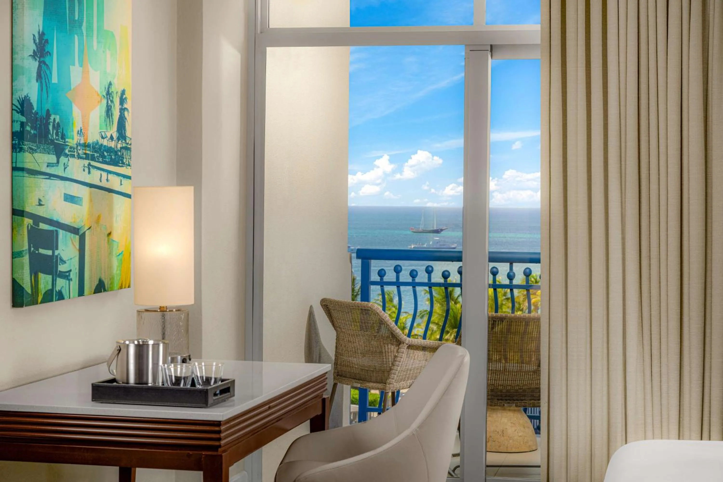 Bedroom in Hilton Aruba Caribbean Resort & Casino