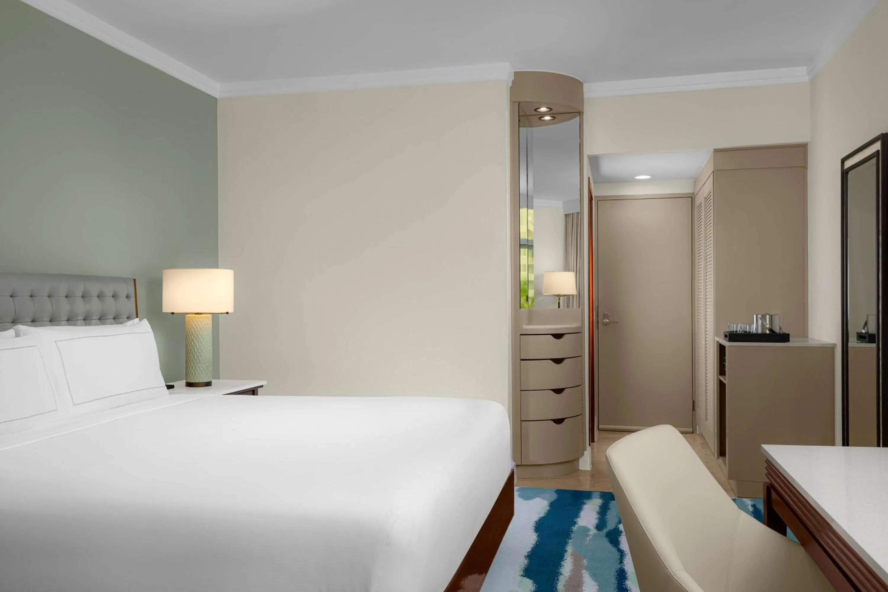 Bed in Hilton Aruba Caribbean Resort & Casino