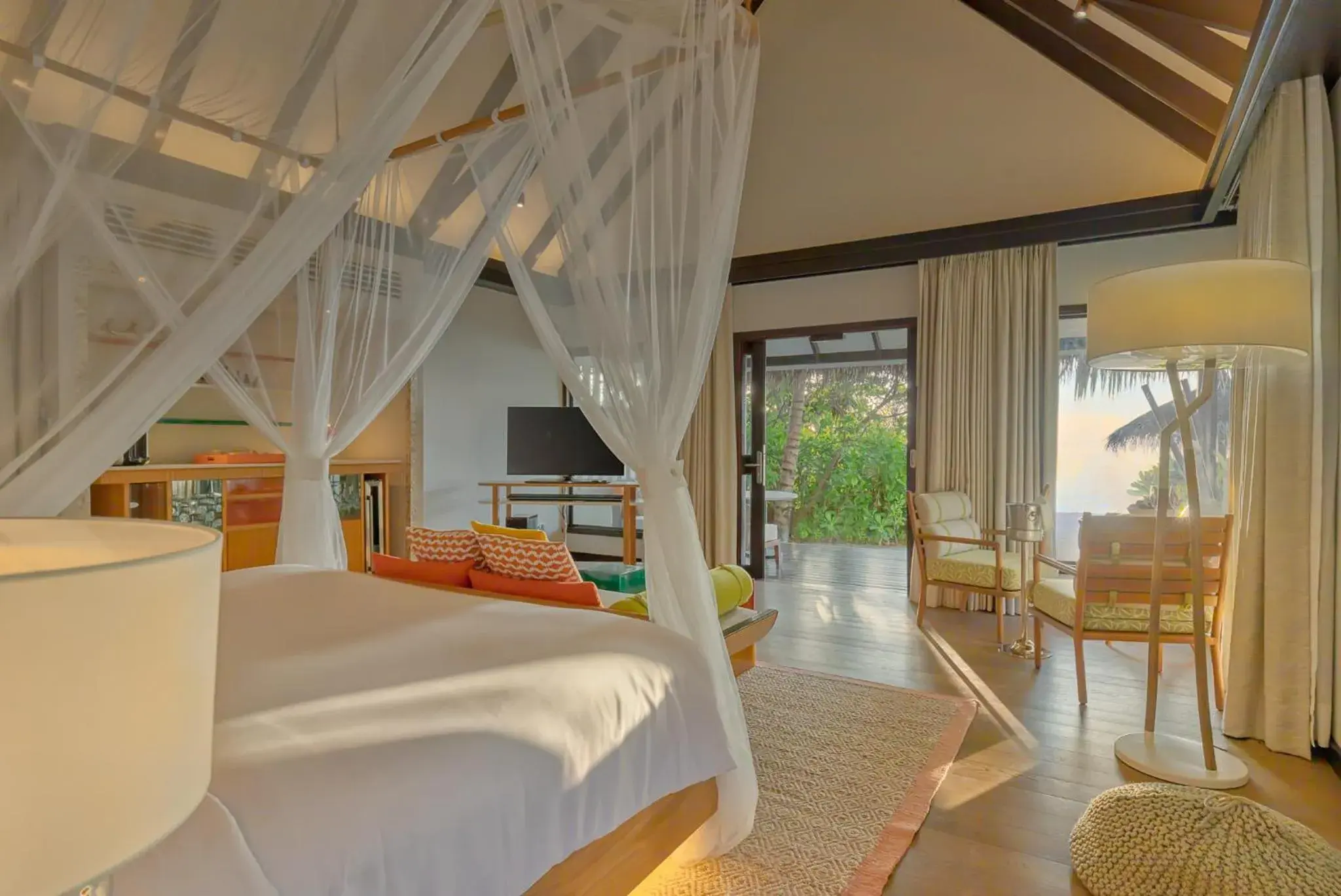 Beach Villa with Private Pool in OZEN LIFE MAADHOO - Luxury All Inclusive with Free Transfers Beach Villa with Private Pool in OZEN LIFE MAADHOO - Luxury All Inclusive with Free Transfers