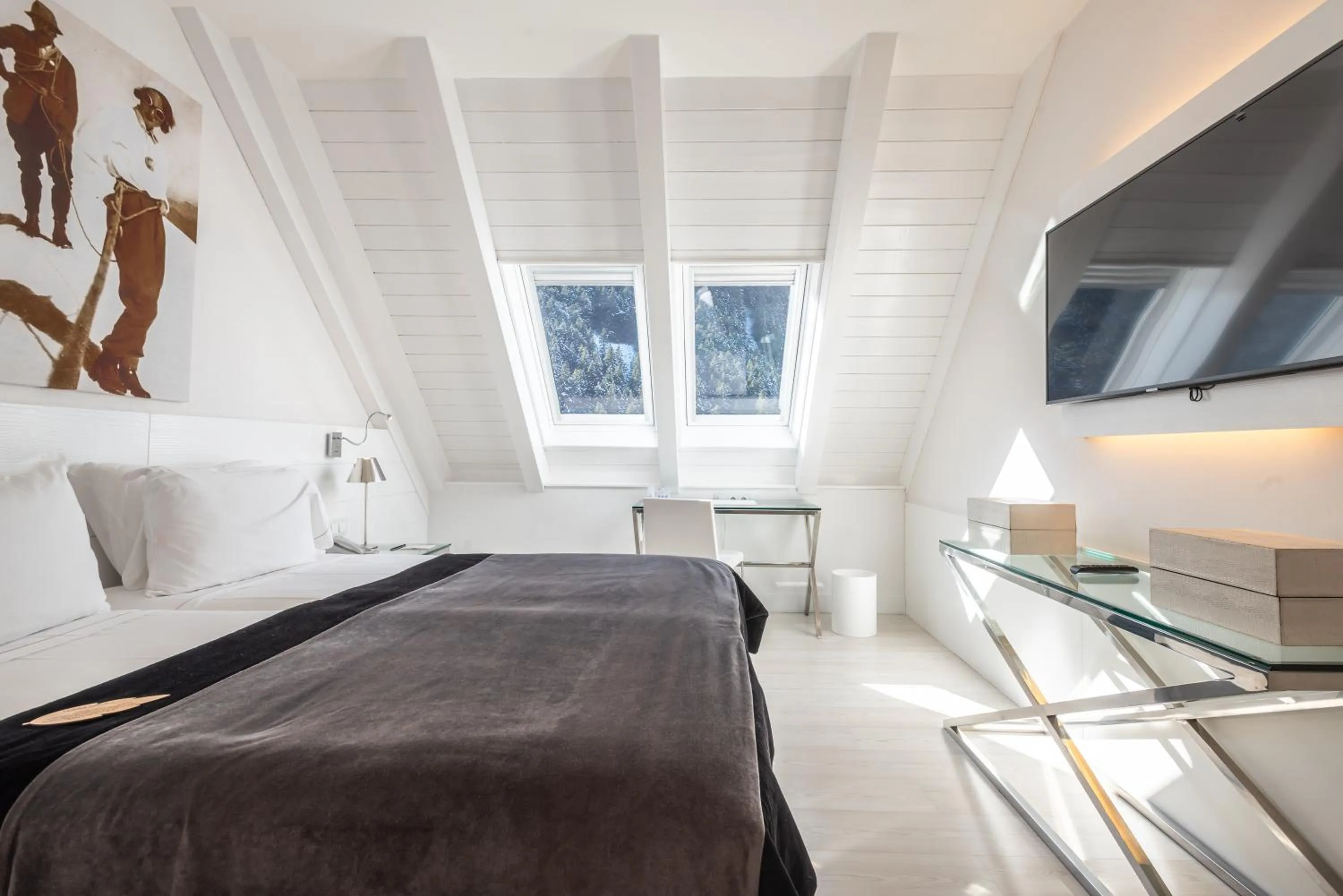 TV and multimedia, Bed in Hotel Val de Neu G.L.