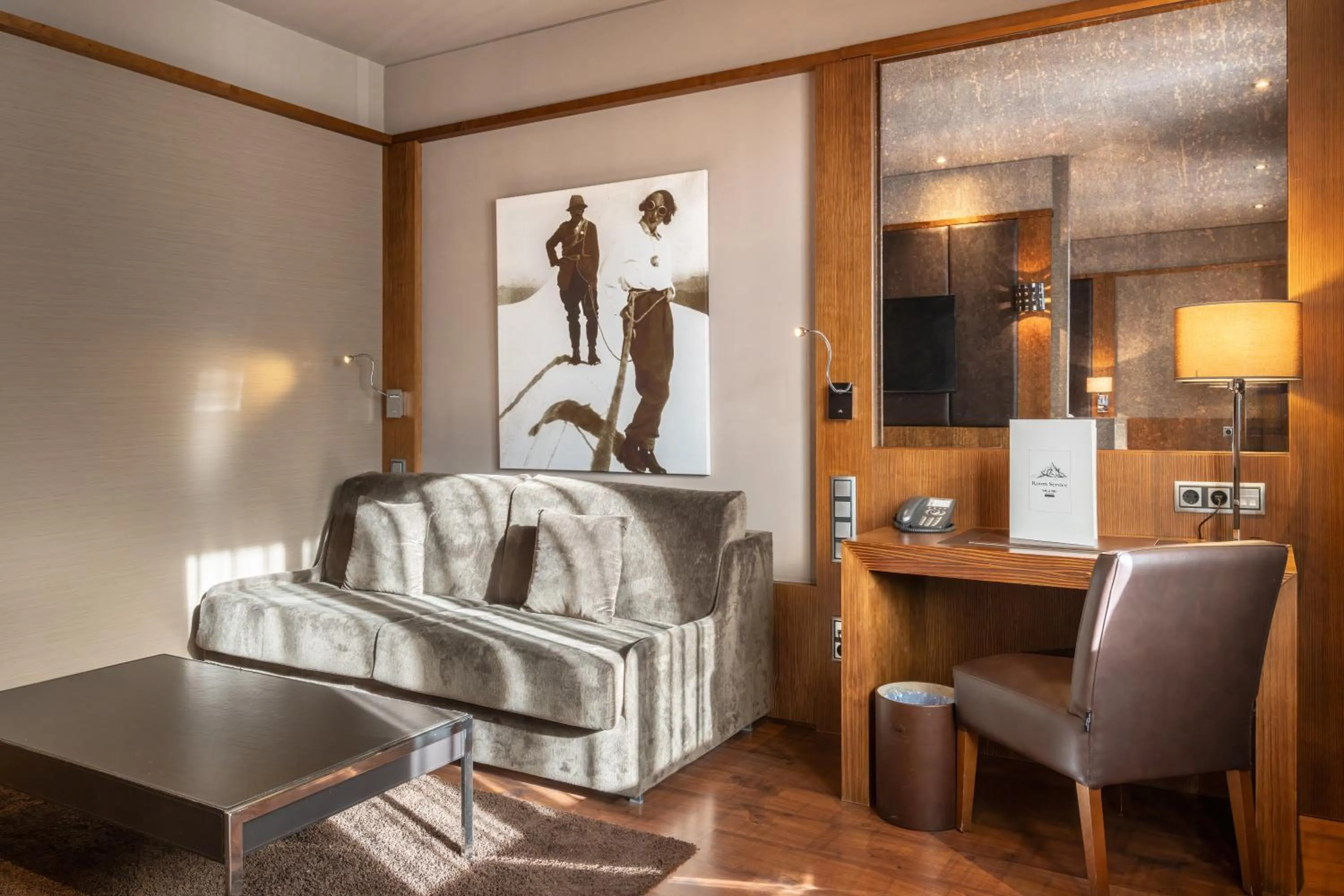 Bed in Hotel Val de Neu G.L.