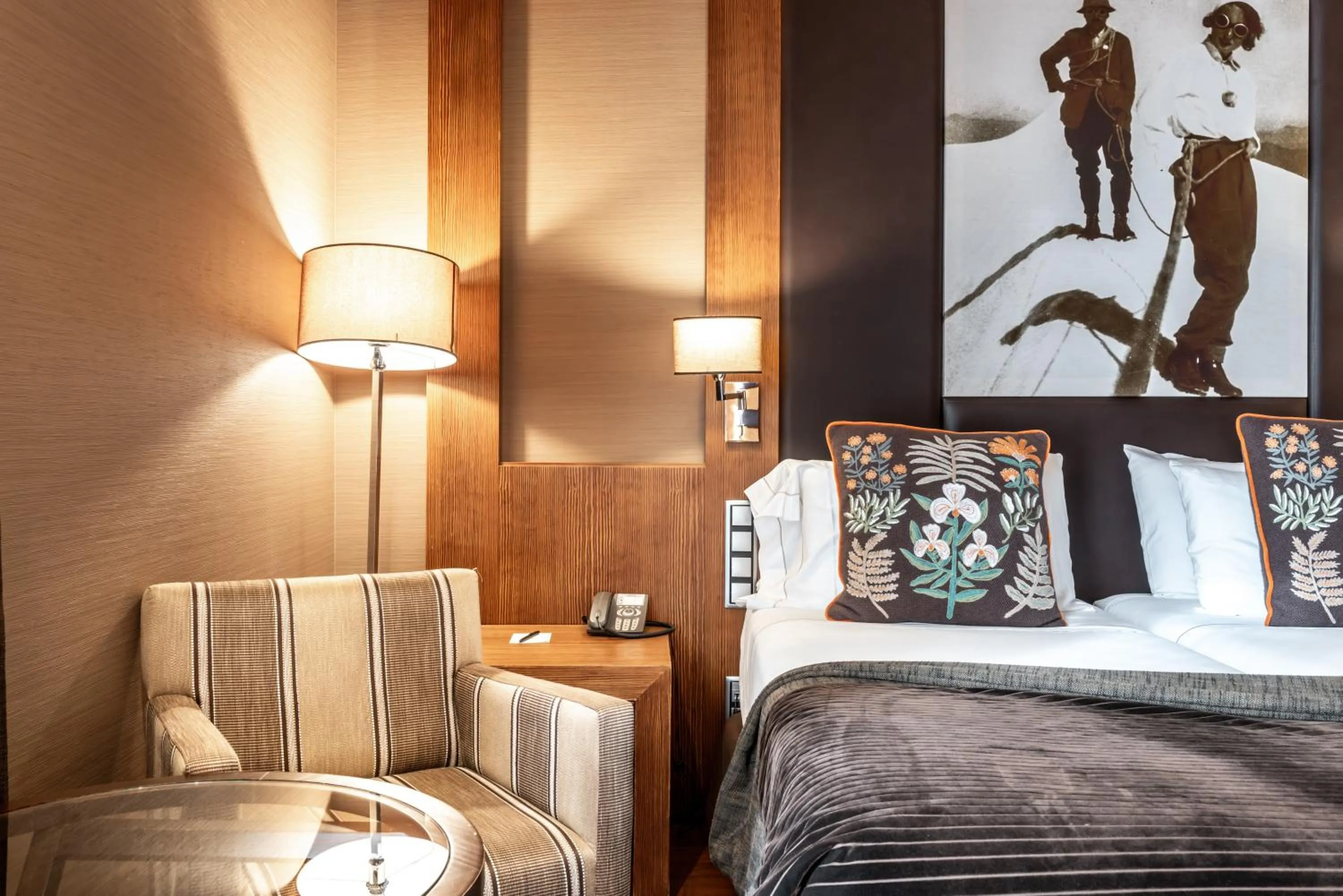 Bed in Hotel Val de Neu G.L.