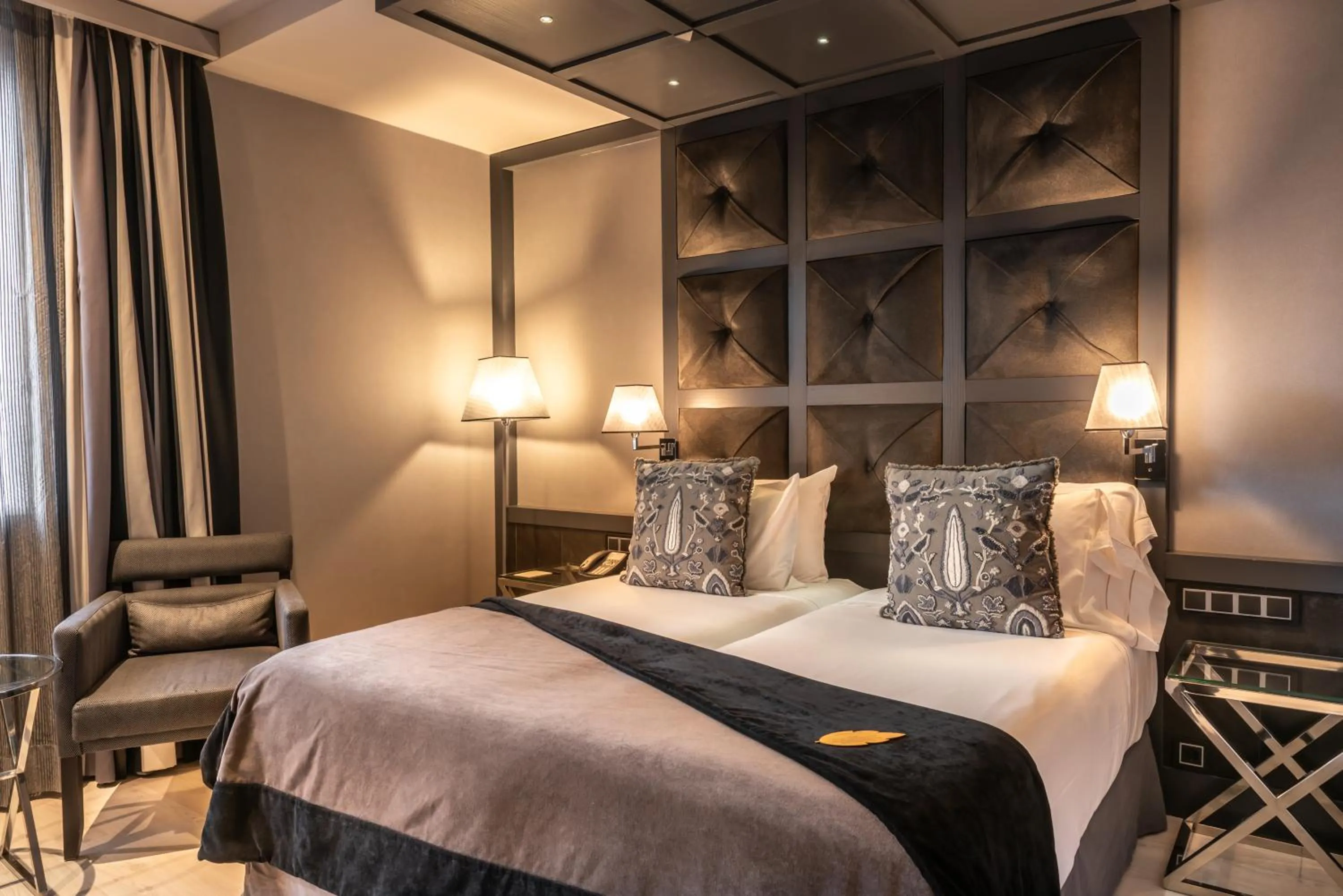 Bed in Hotel Val de Neu G.L.