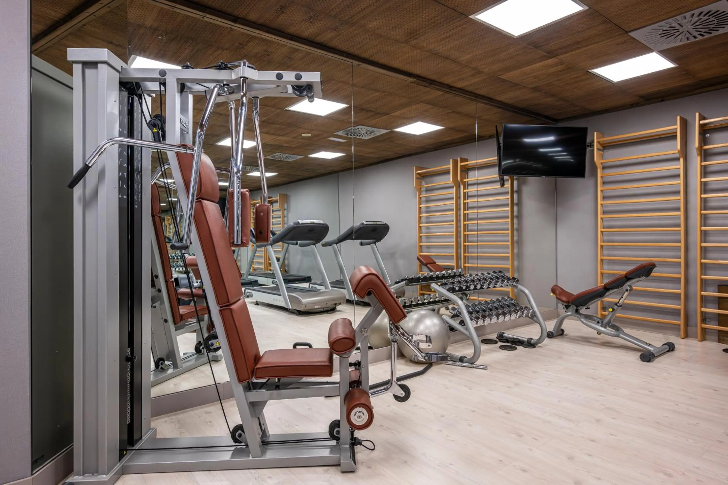 Fitness centre/facilities in Hotel Val de Neu G.L.