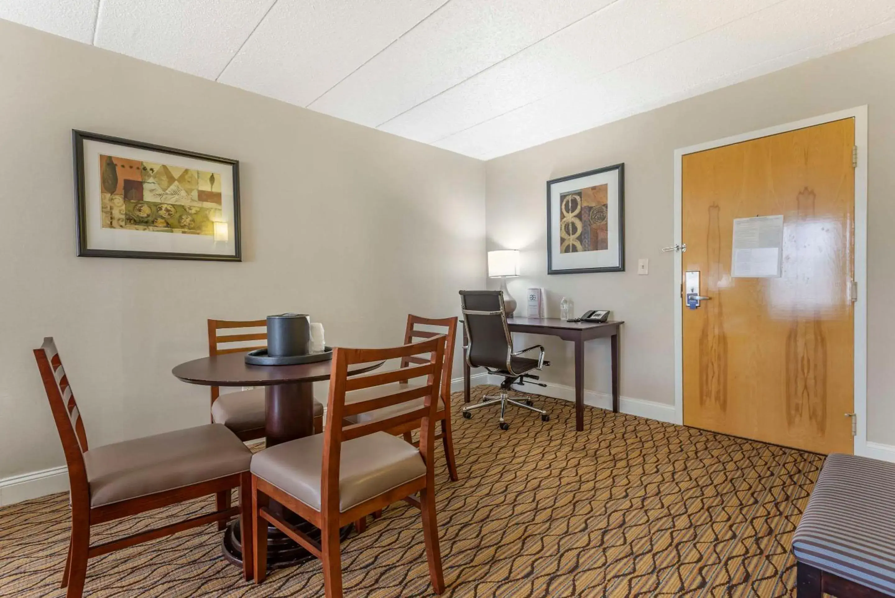 Bedroom in Comfort Inn & Suites Glen Mills - West Chester Bedroom in Comfort Inn & Suites Glen Mills - West Chester