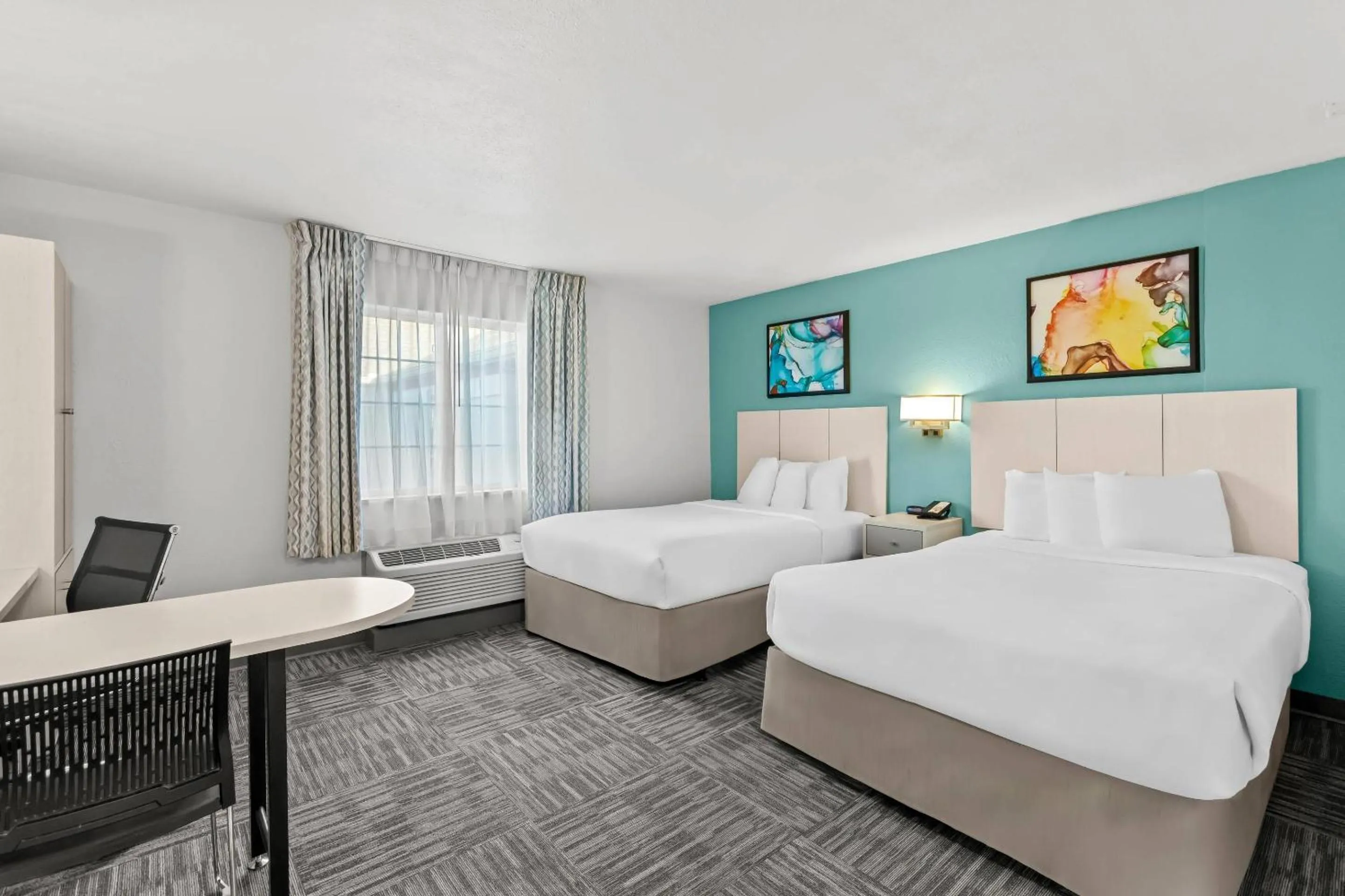 Bedroom, Bed in MainStay Suites Louisville Jeffersontown