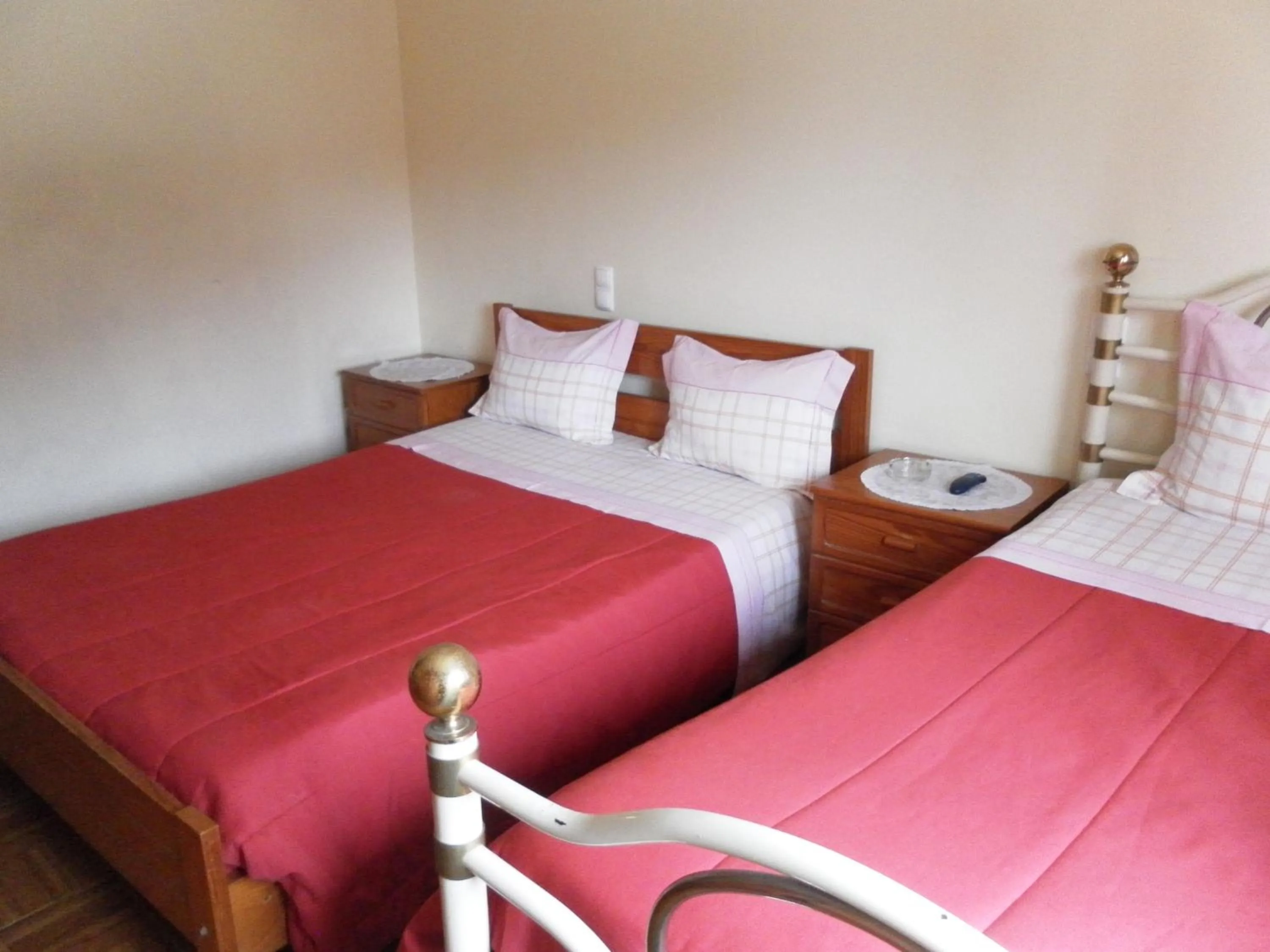 Bedroom, Bed in Residencial Pinho Verde