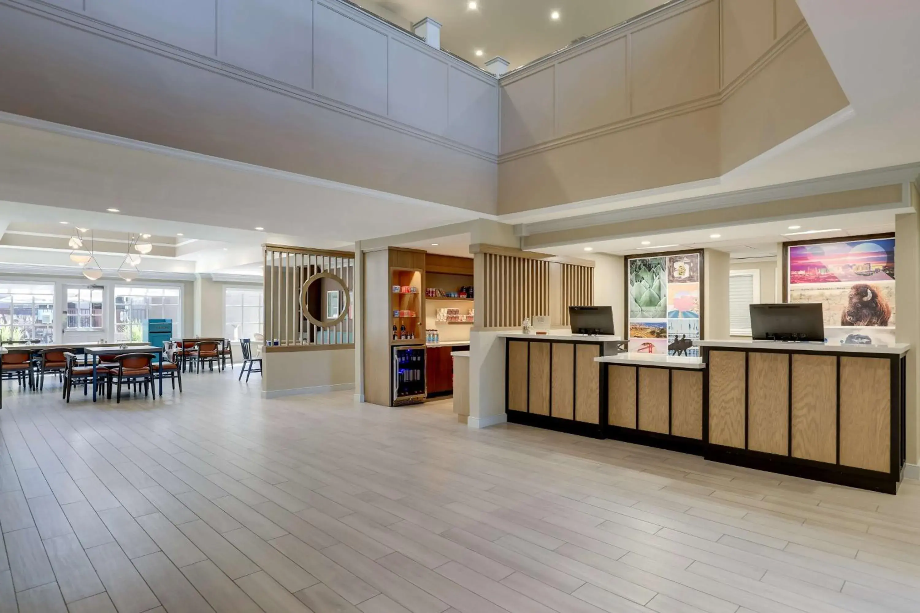 Lobby or reception in Sonesta ES Suites Sunnyvale Lobby or reception in Sonesta ES Suites Sunnyvale