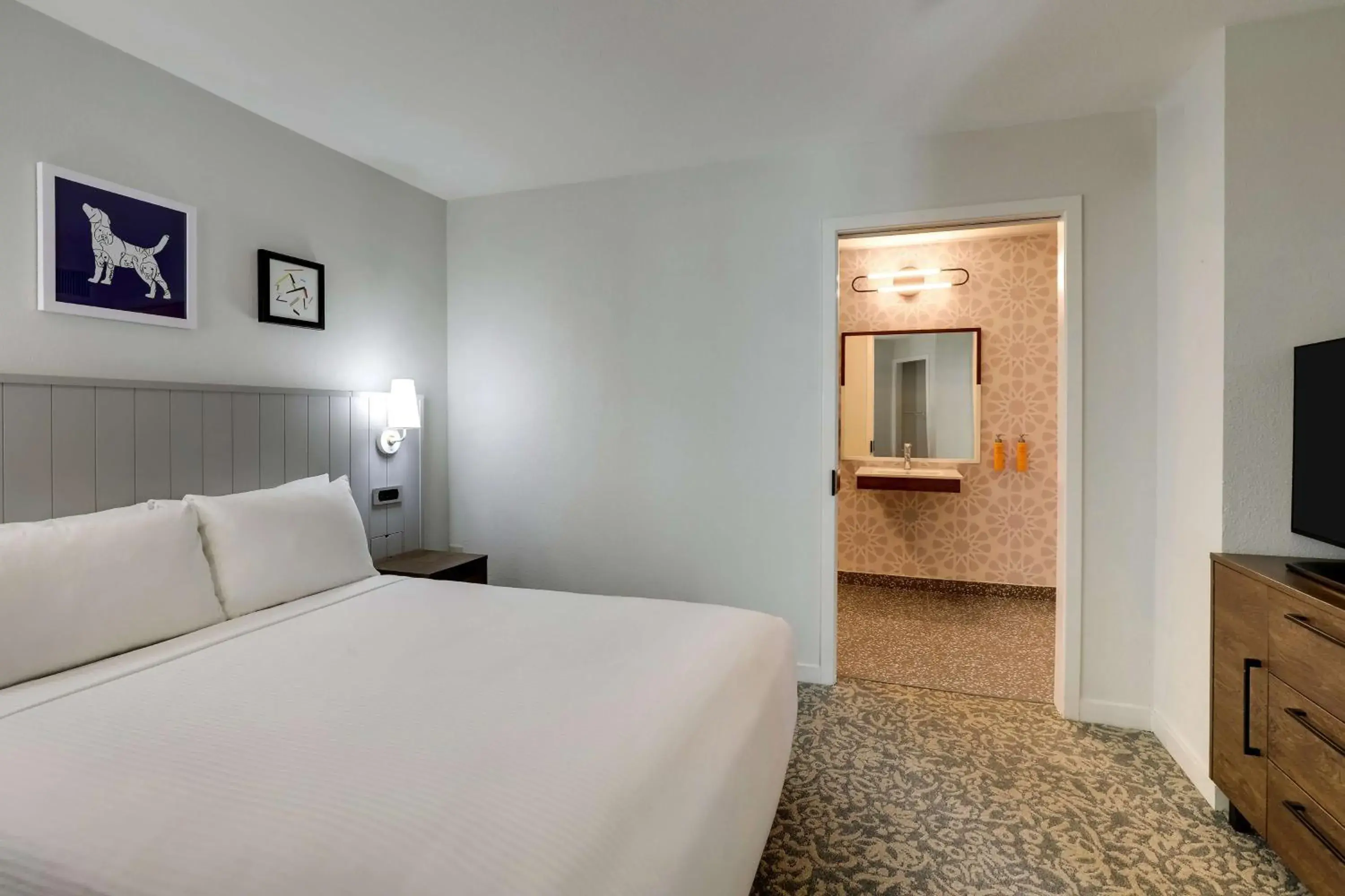 Bedroom, Bed in Sonesta ES Suites Sunnyvale Bedroom, Bed in Sonesta ES Suites Sunnyvale