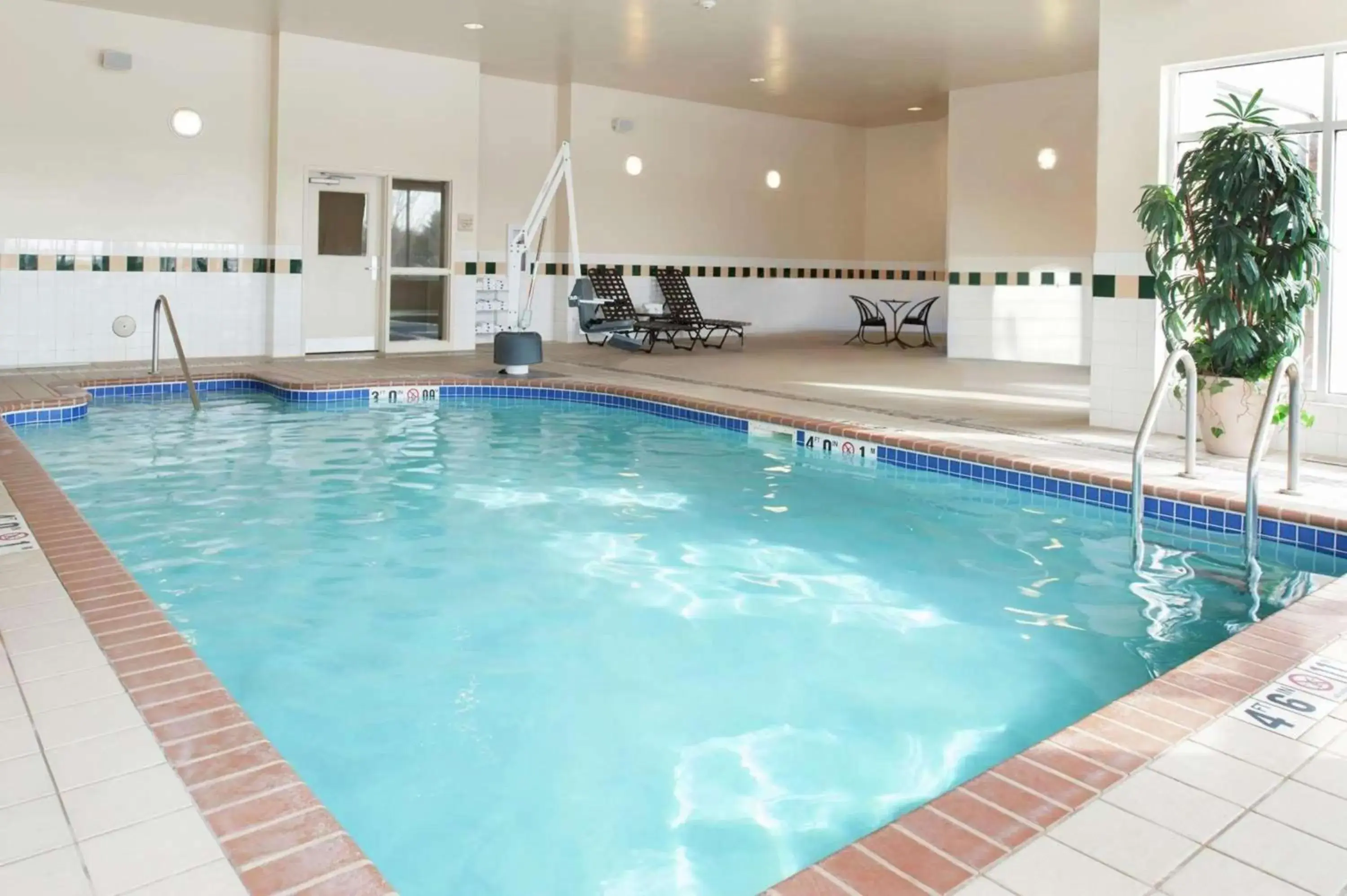 Pool view in Hilton Garden Inn St. Paul Oakdale Pool view in Hilton Garden Inn St. Paul Oakdale