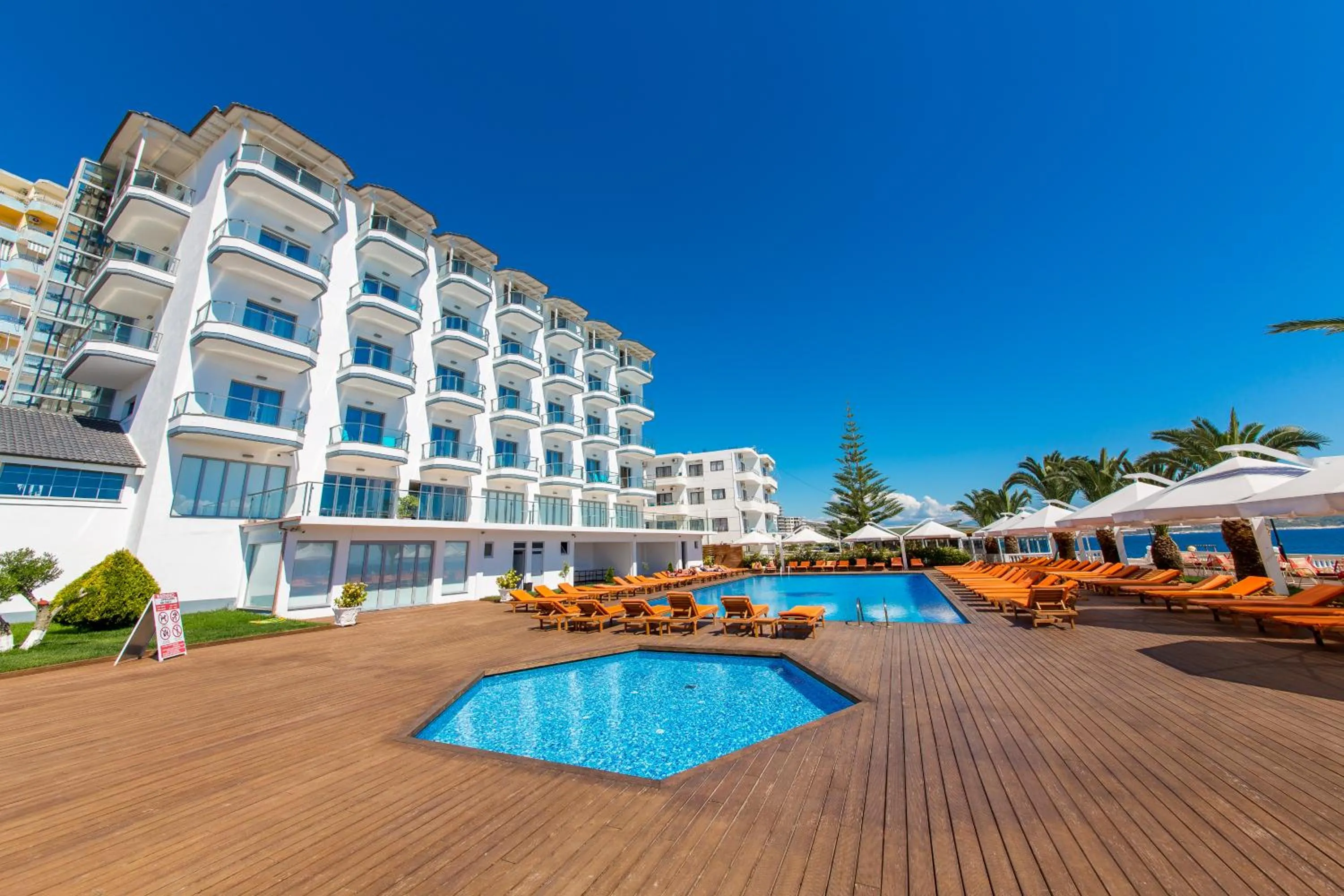 Property building in Hotel Saranda Palace