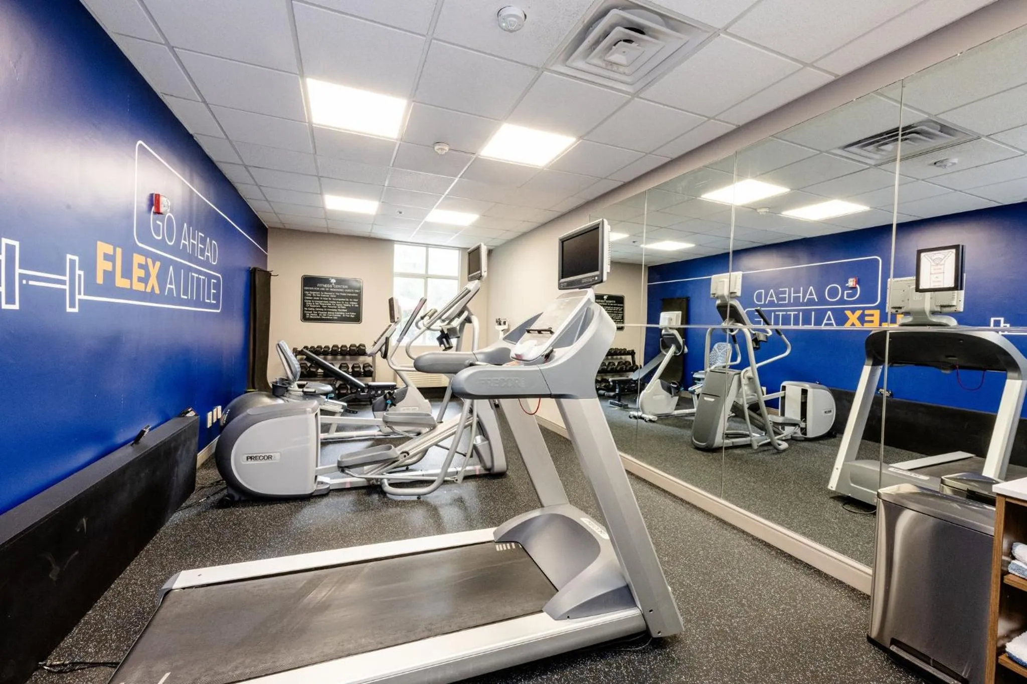 Spa and wellness centre/facilities in Holiday Inn Express Hotel & Suites Charleston - Northwoods by IHG
