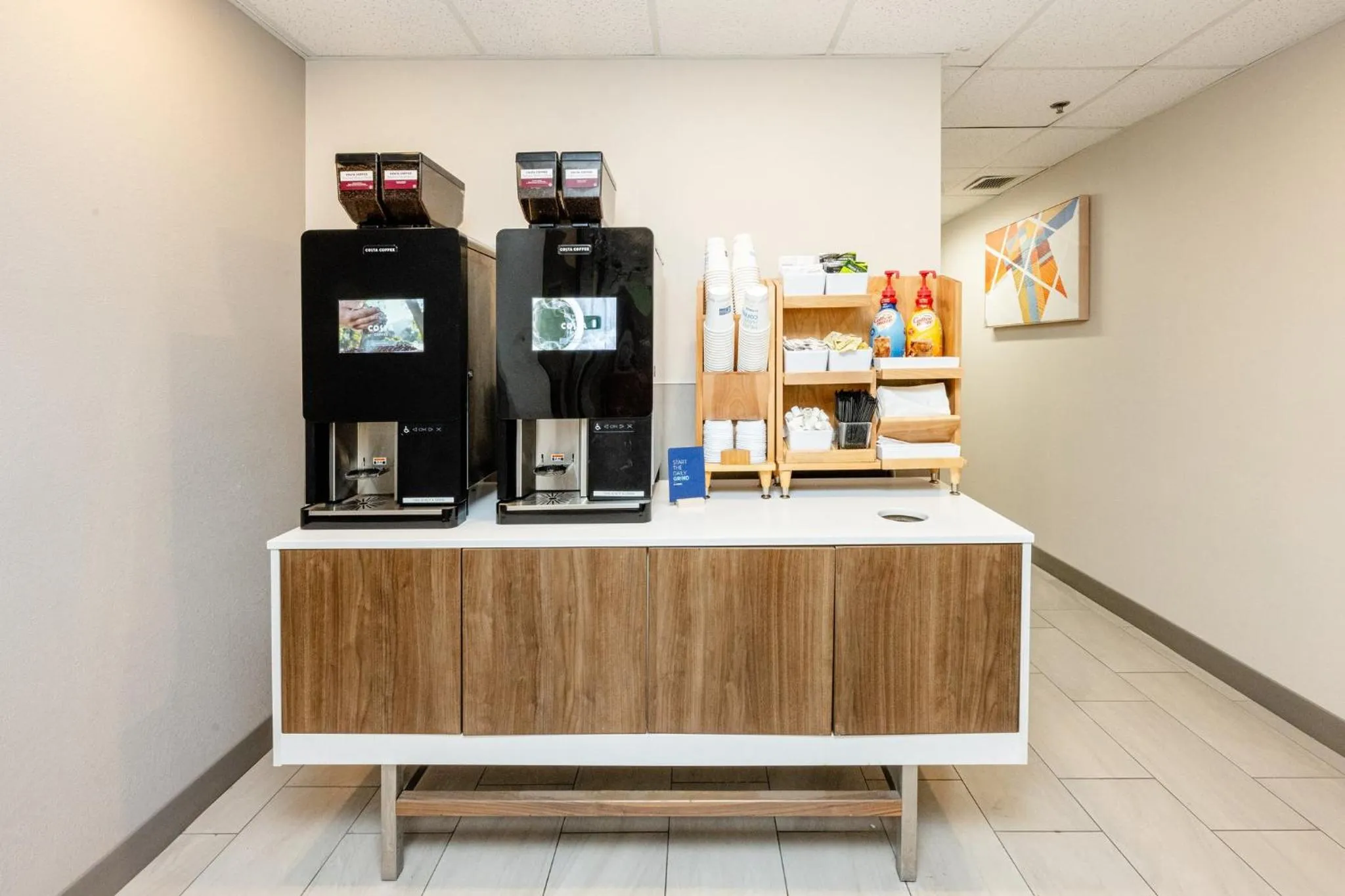 Breakfast in Holiday Inn Express Hotel & Suites Charleston - Northwoods by IHG