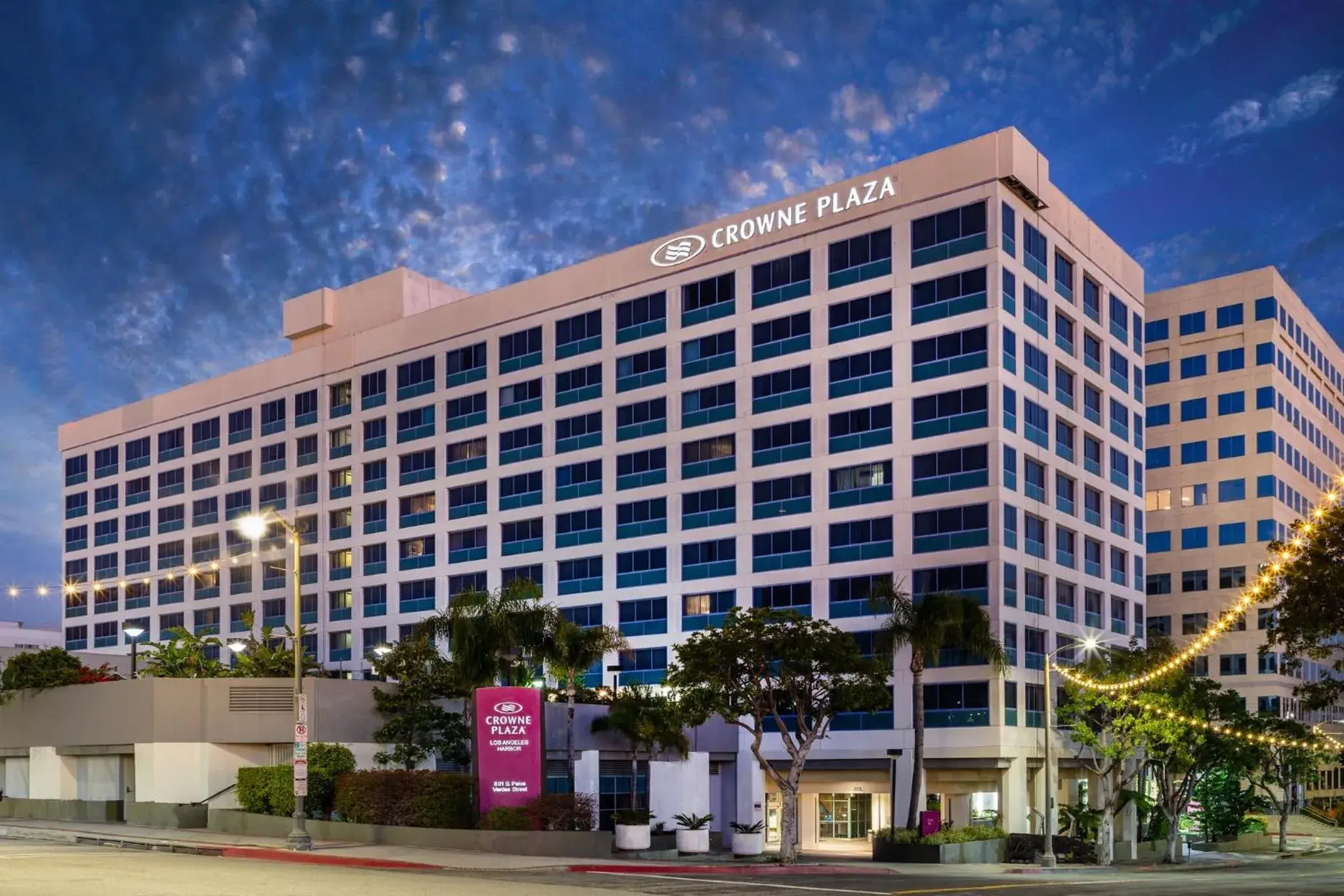 Property building in Crowne Plaza Hotel Los Angeles Harbor by IHG Property building in Crowne Plaza Hotel Los Angeles Harbor by IHG