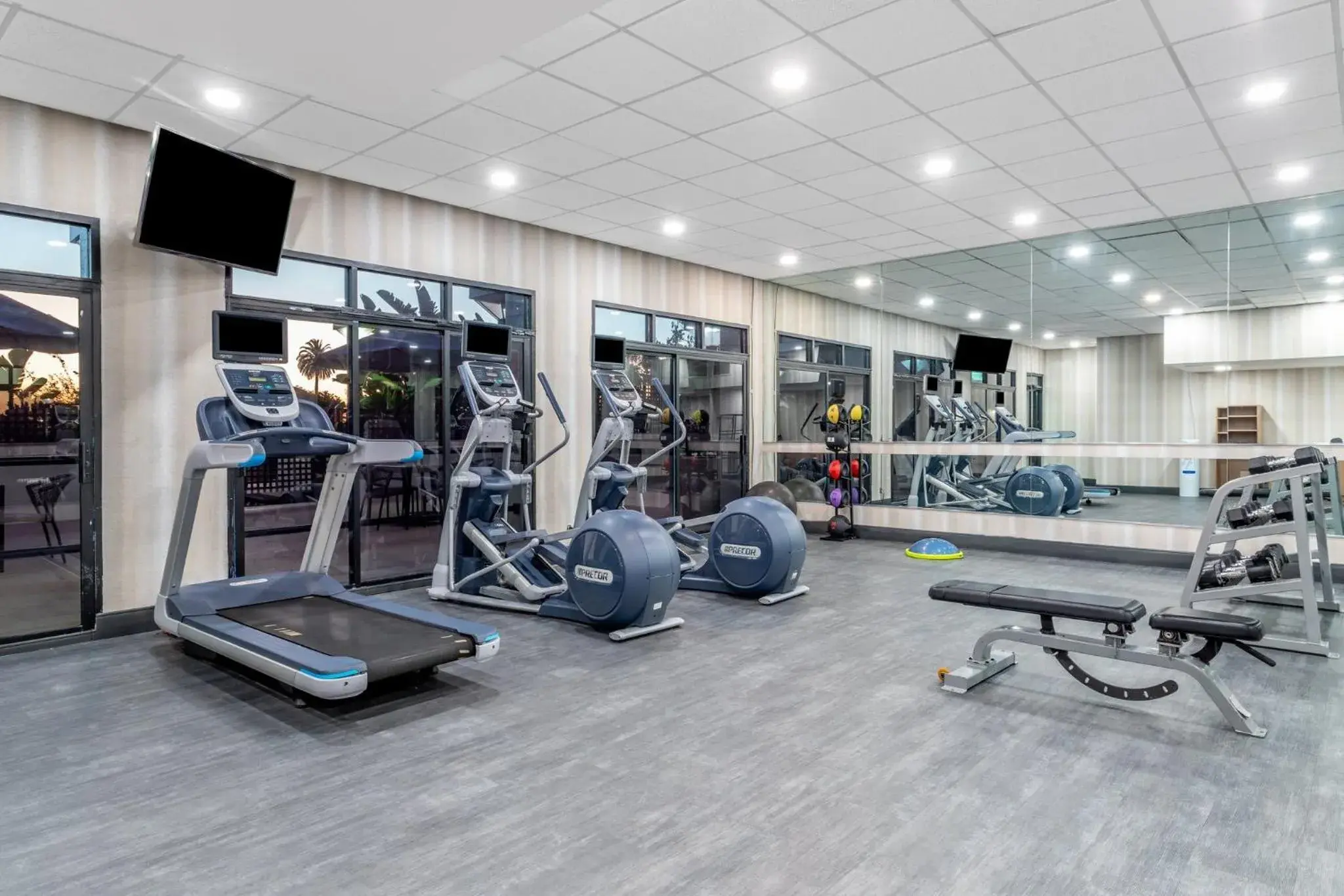 Spa and wellness centre/facilities in Crowne Plaza Hotel Los Angeles Harbor by IHG Spa and wellness centre/facilities in Crowne Plaza Hotel Los Angeles Harbor by IHG