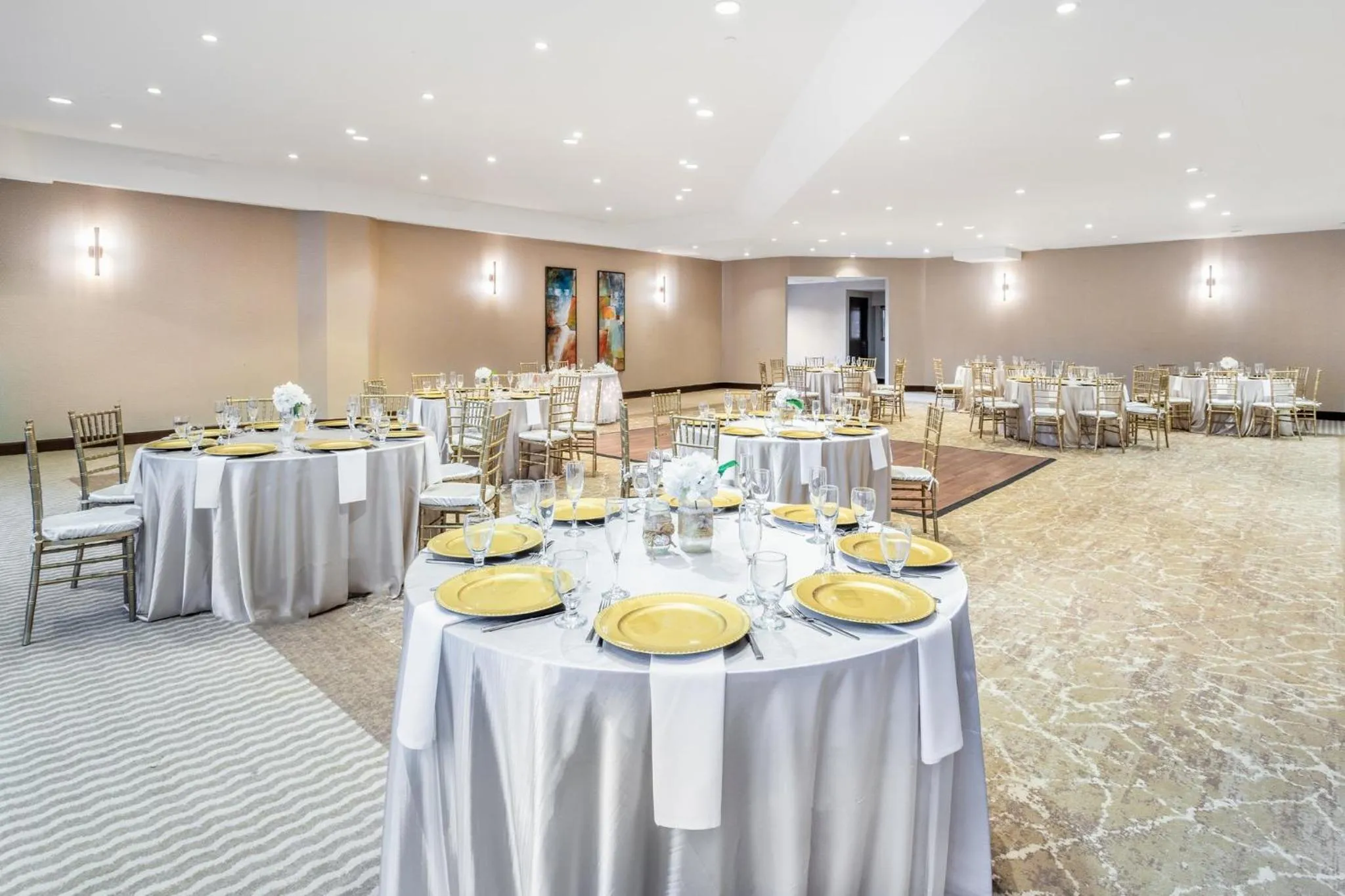 Banquet/Function facilities in Crowne Plaza Hotel Los Angeles Harbor by IHG