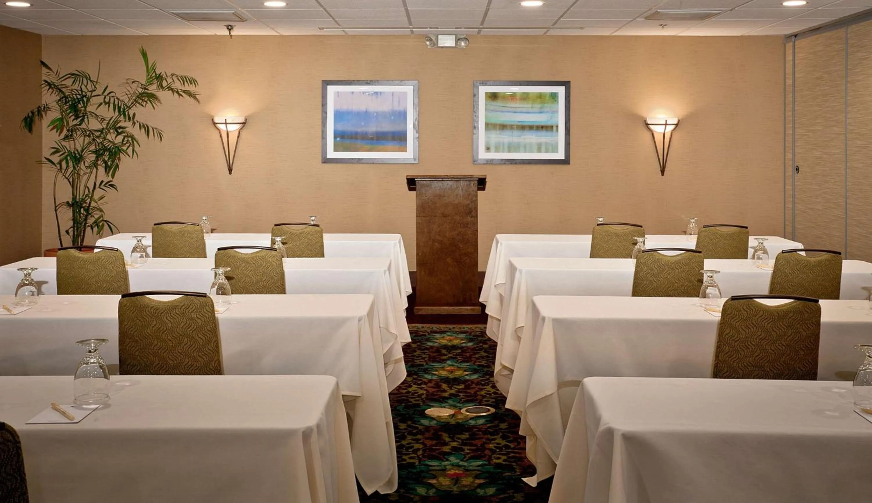 Meeting/conference room in DoubleTree by Hilton Santa Fe