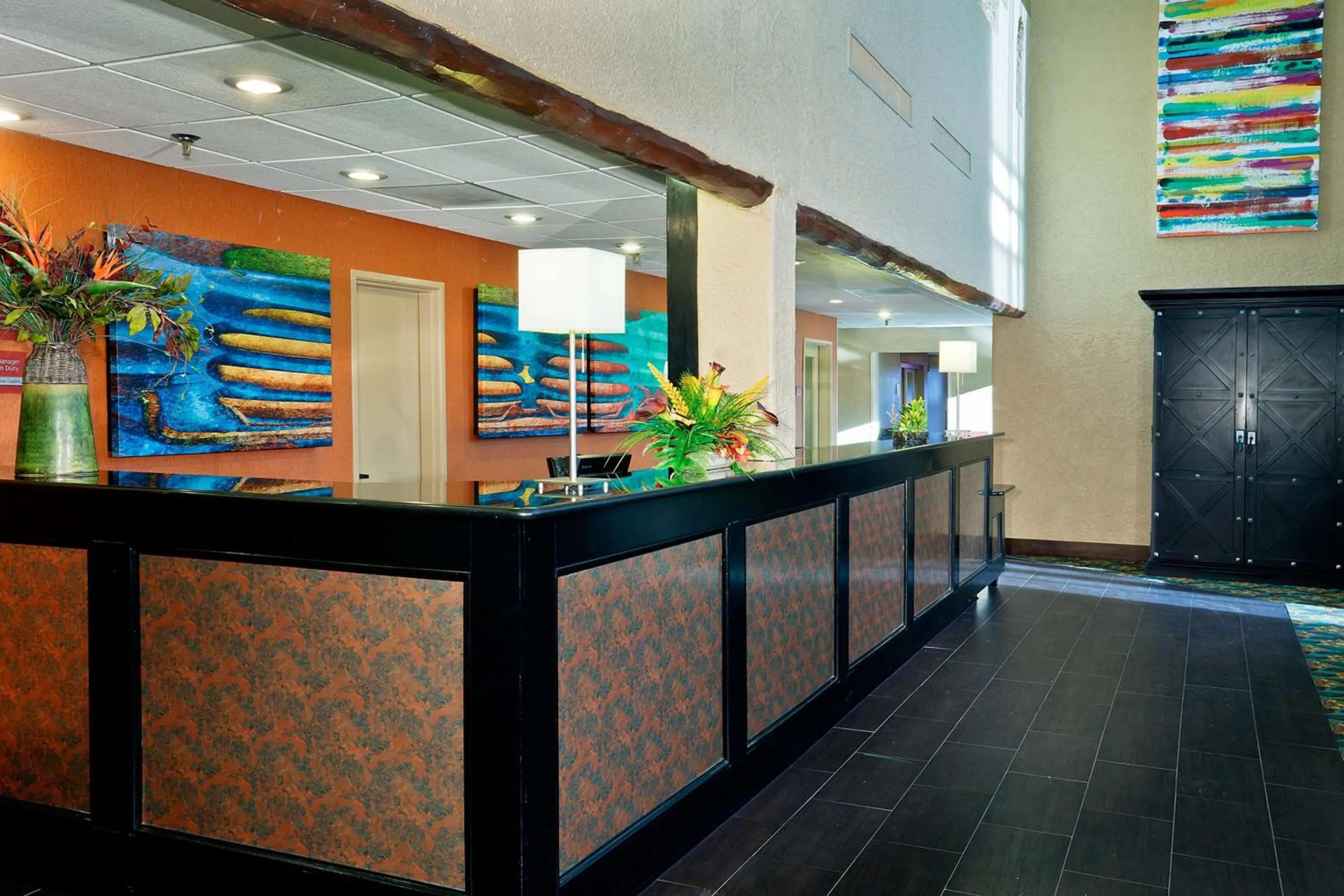 Lobby or reception in DoubleTree by Hilton Santa Fe