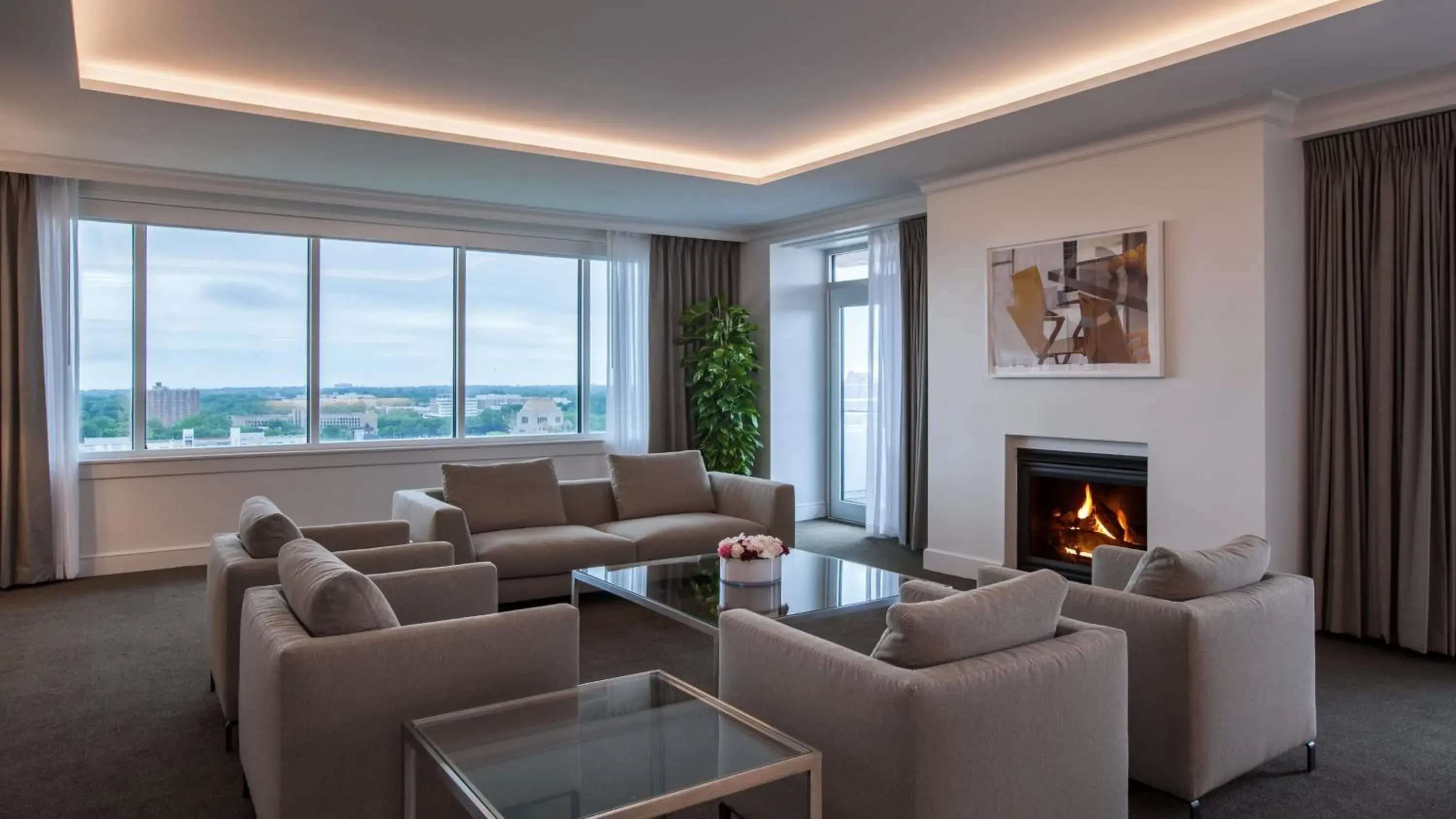 Photo of the whole room in InterContinental Cleveland by IHG Photo of the whole room in InterContinental Cleveland by IHG