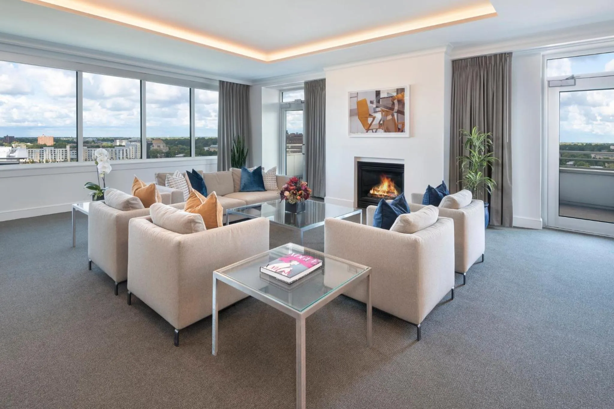 Photo of the whole room in InterContinental Cleveland by IHG