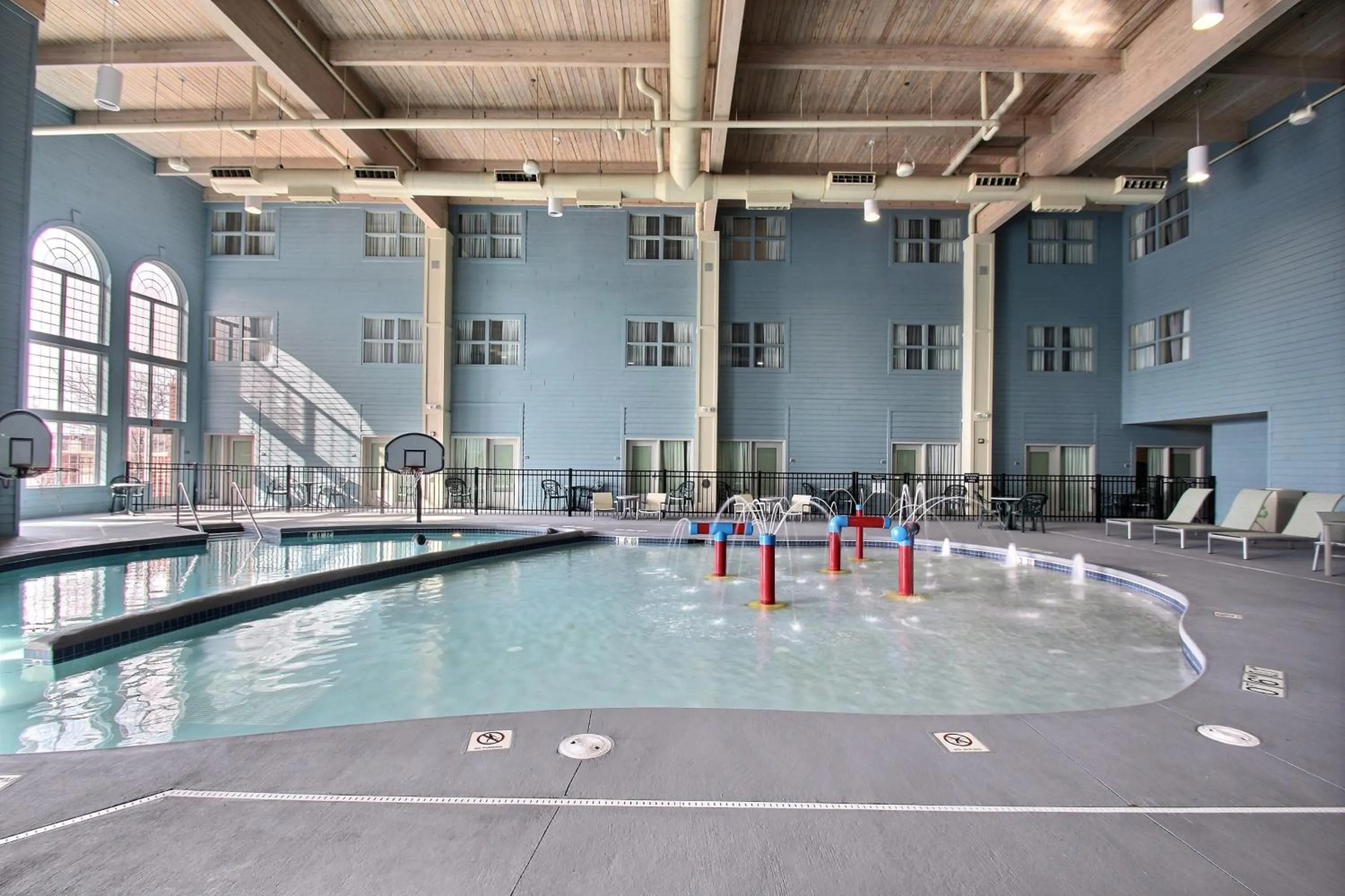 Swimming pool in Holiday Inn Express Hotel & Suites Milwaukee Airport by IHG